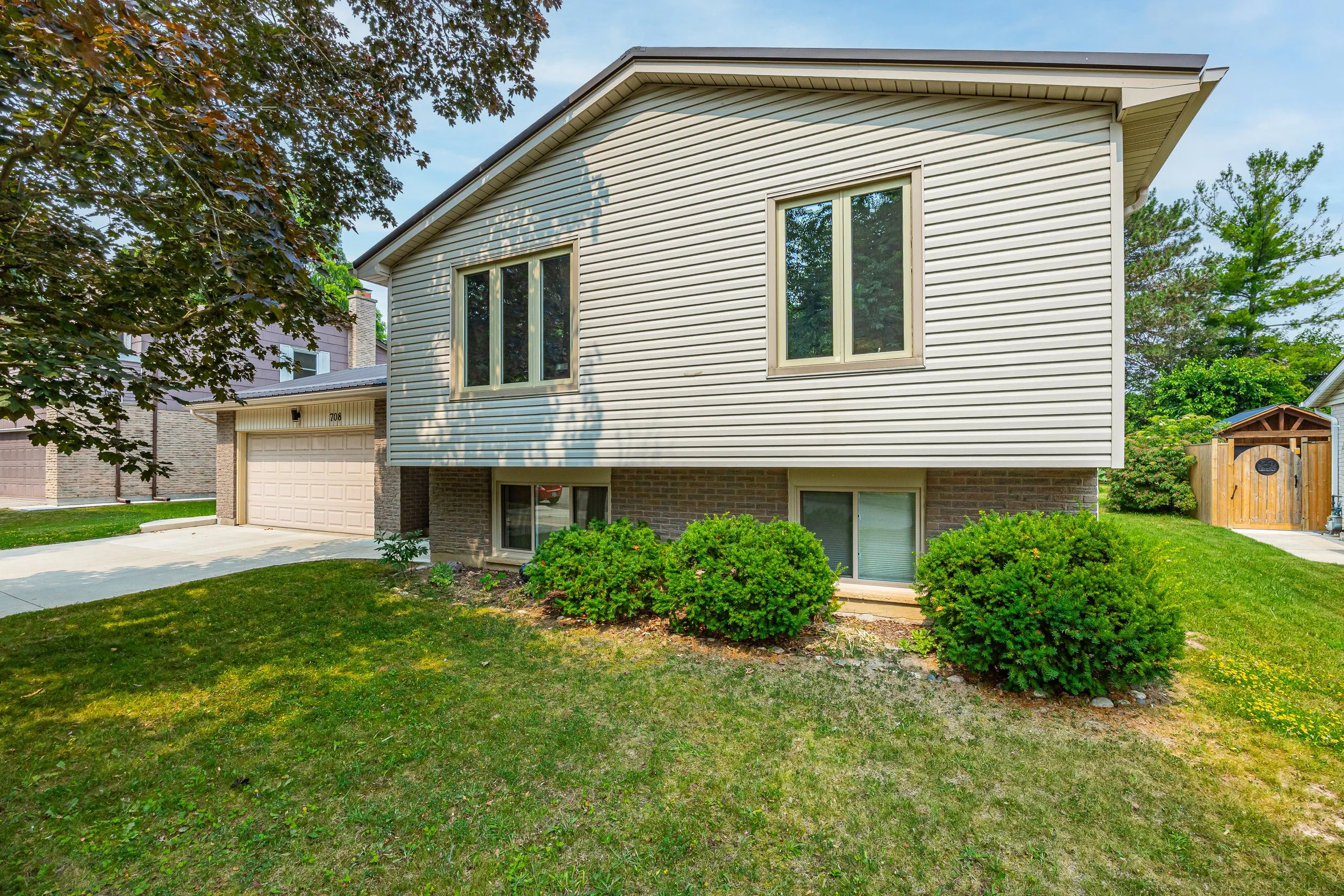 EXT - 708 Village Green Ave-3.jpg