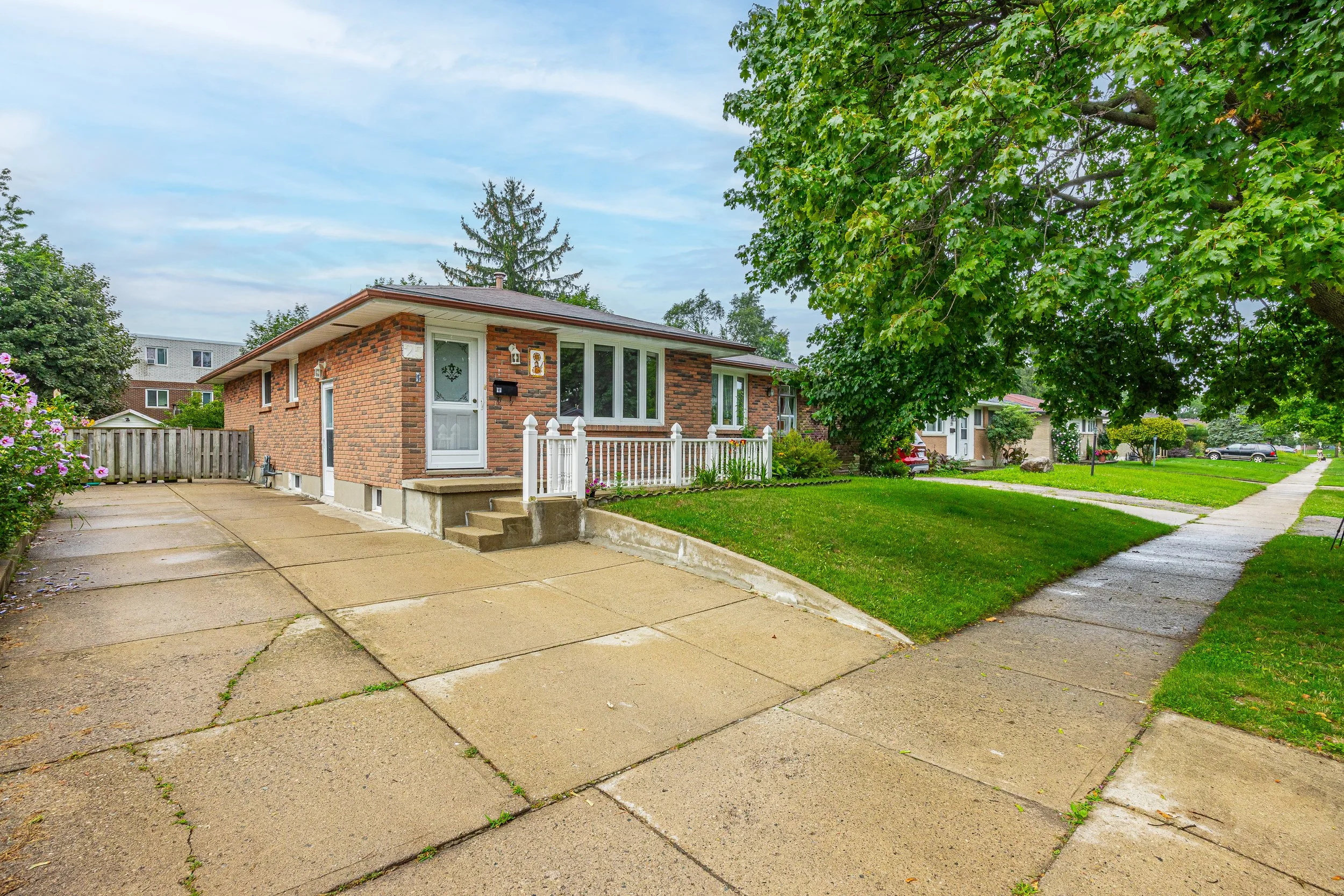 25 Noel Ave -03.jpg