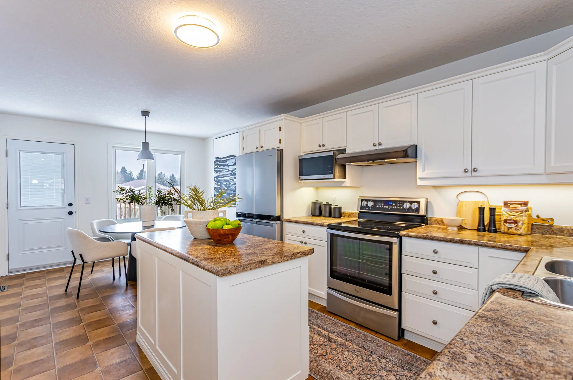 535 Harris Circle-10.jpg