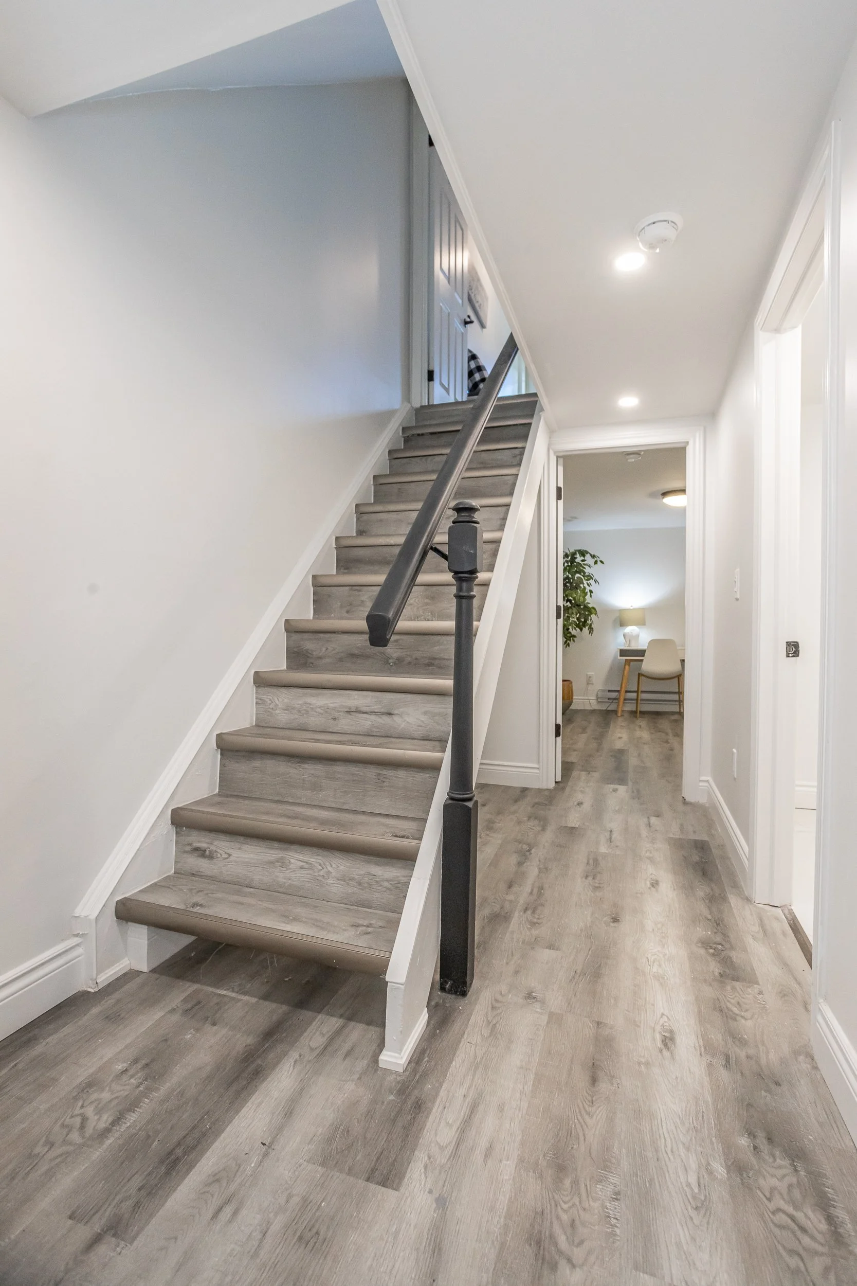 49-1919 Trafalgar St-23.jpg