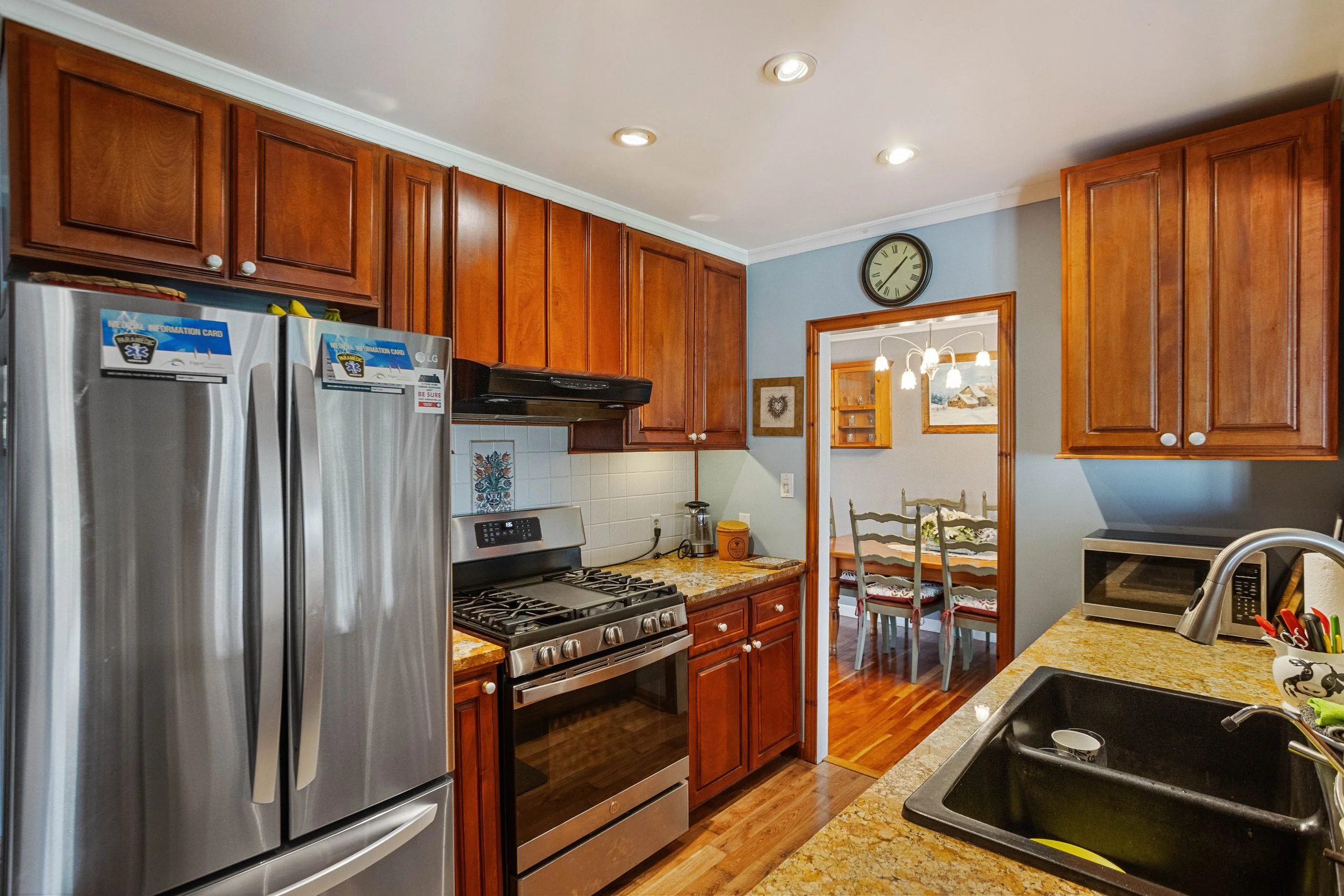 16 Crescent Ave (16).JPG