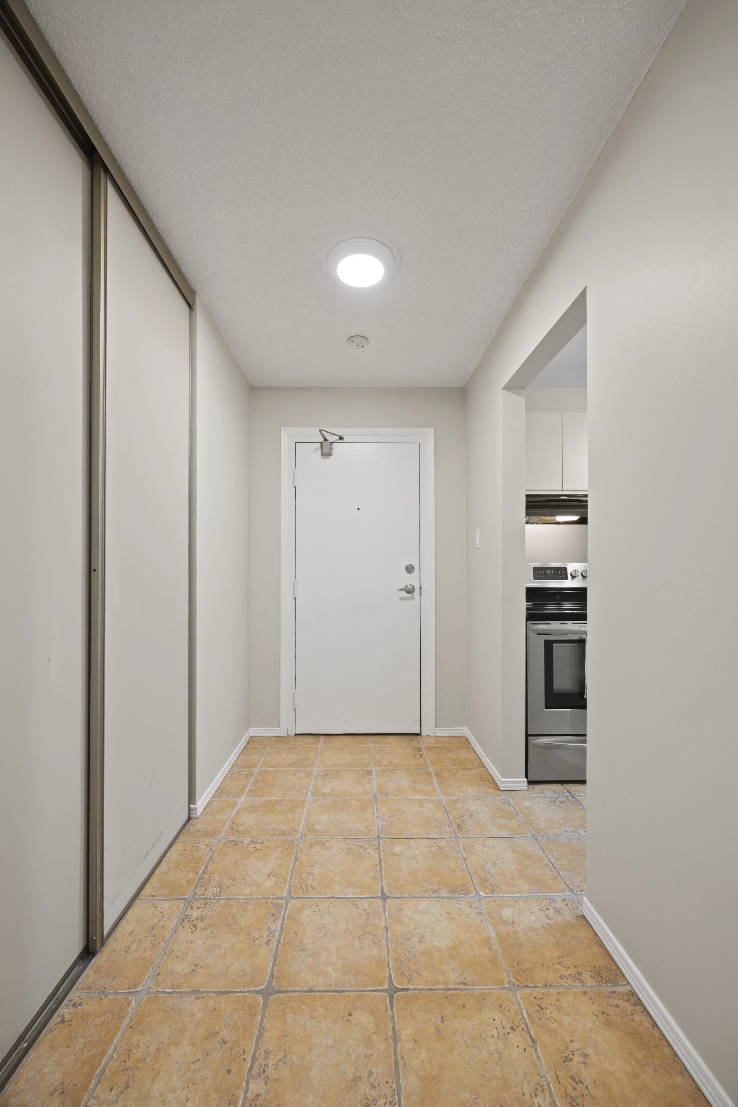 208 - 2228 Trafalgar St -04.JPG