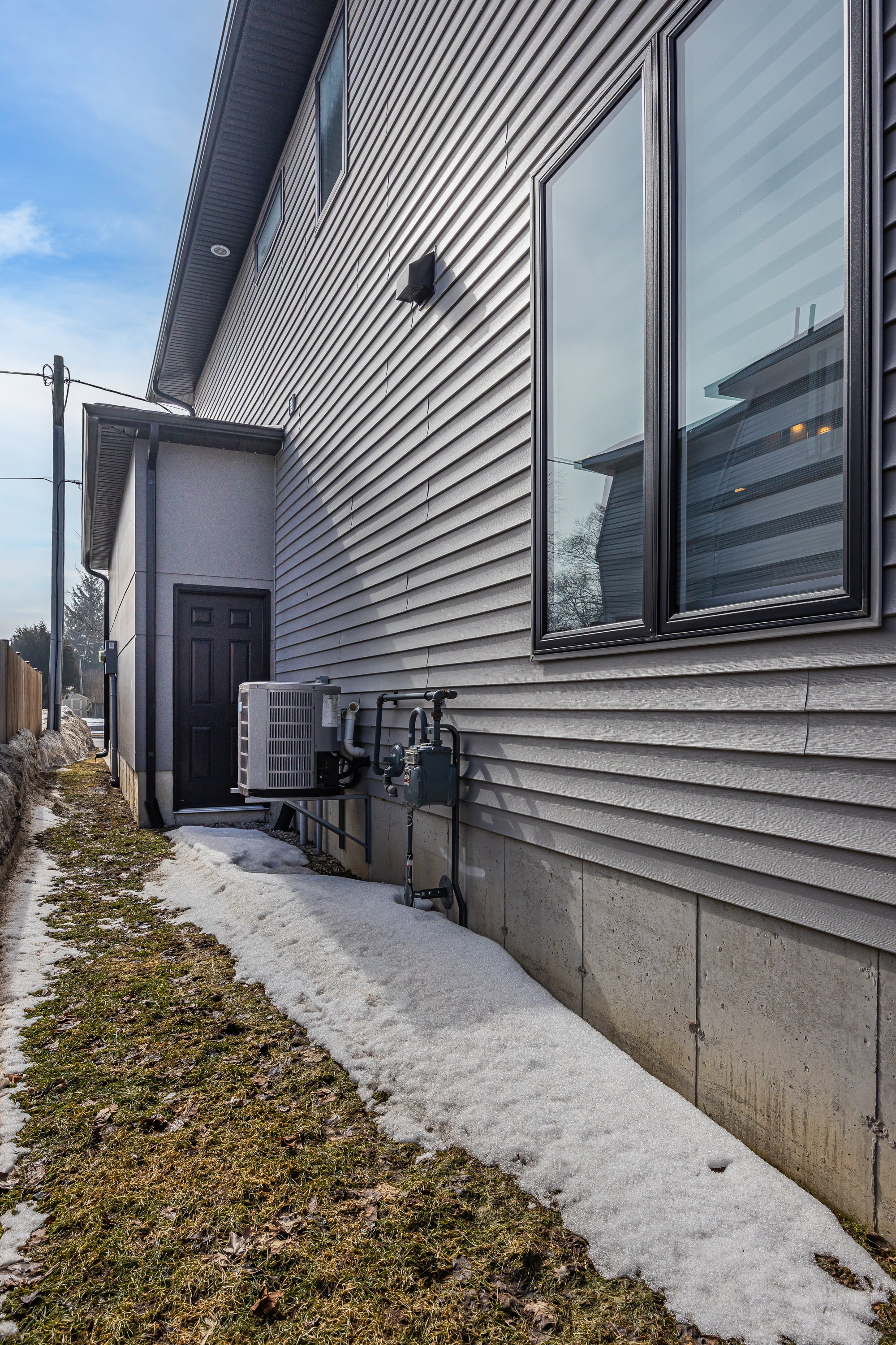 1-176 King St -38.jpg