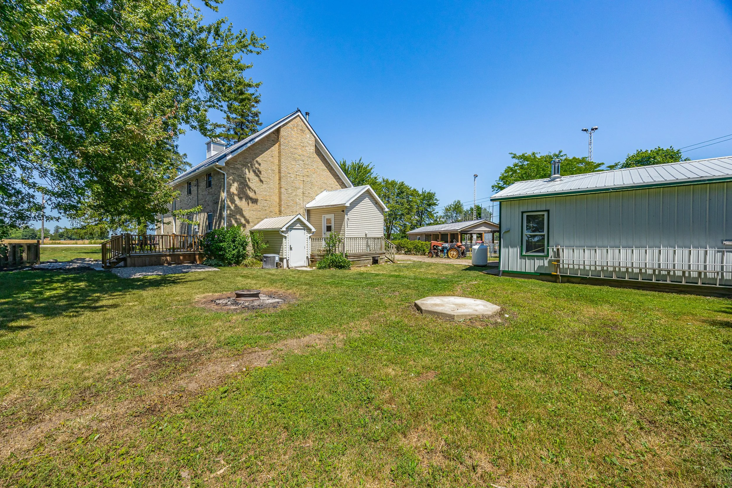 3229 Mcgillivray Dr -39.jpg