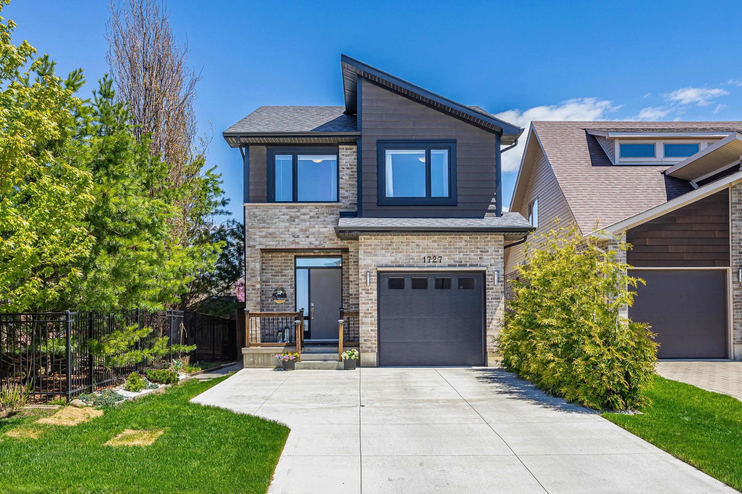 1727 Valhalla St -01.jpg