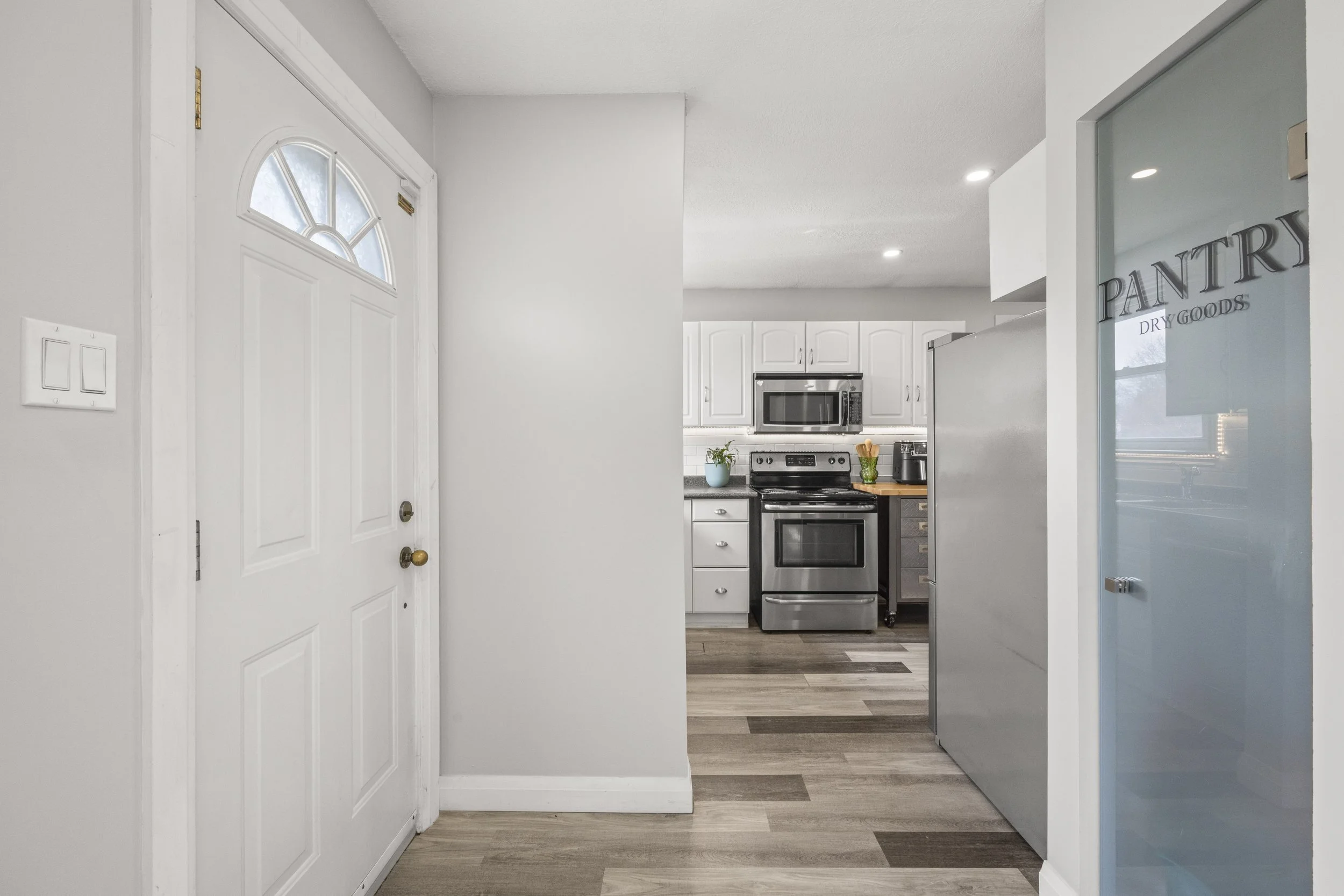 20 Gatewood Cres -08.JPG