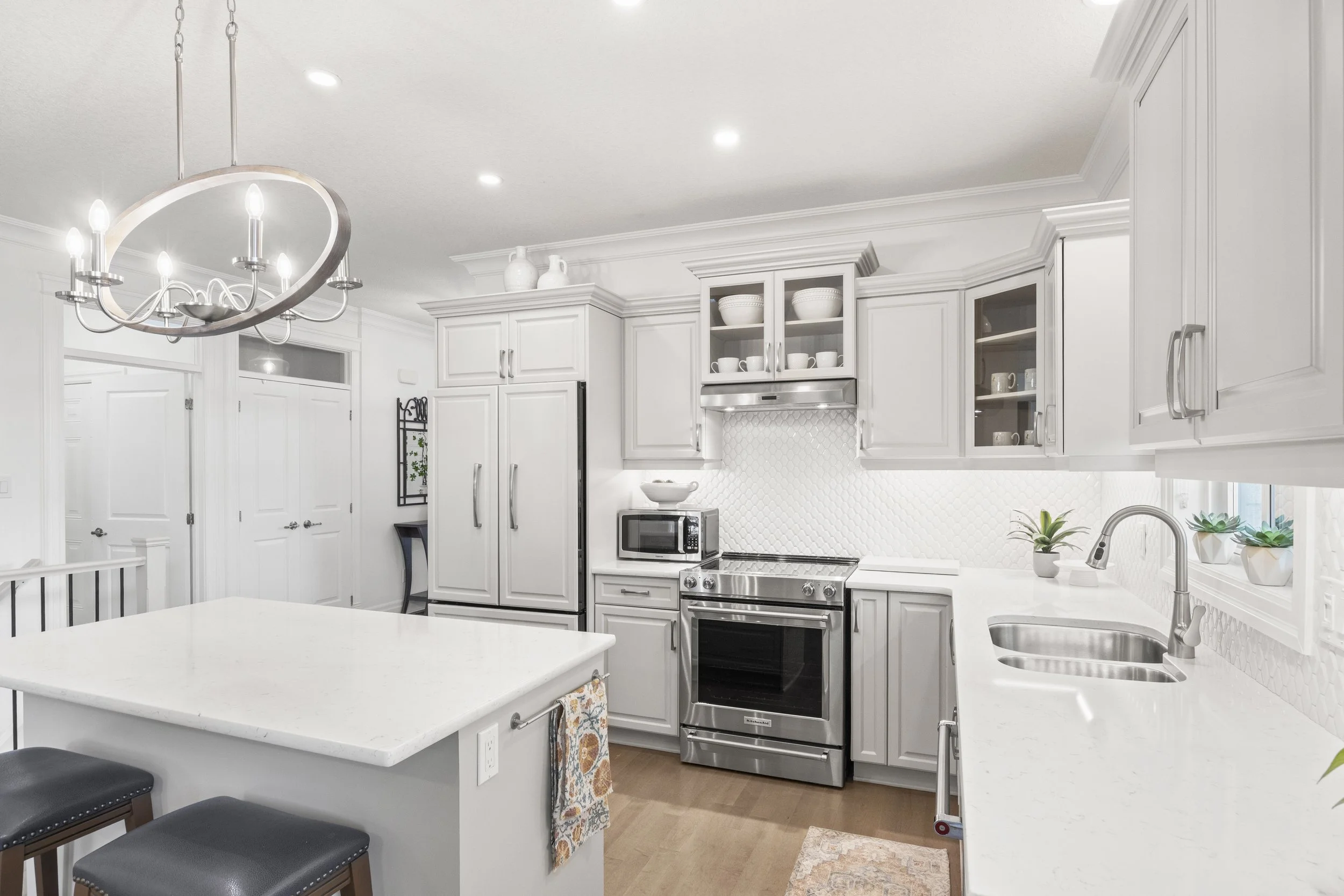 10-2080 Beaverbrook Ave -15.JPG