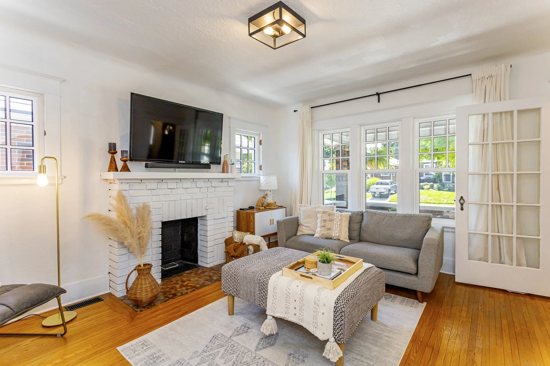 668 Emery St_09.jpg