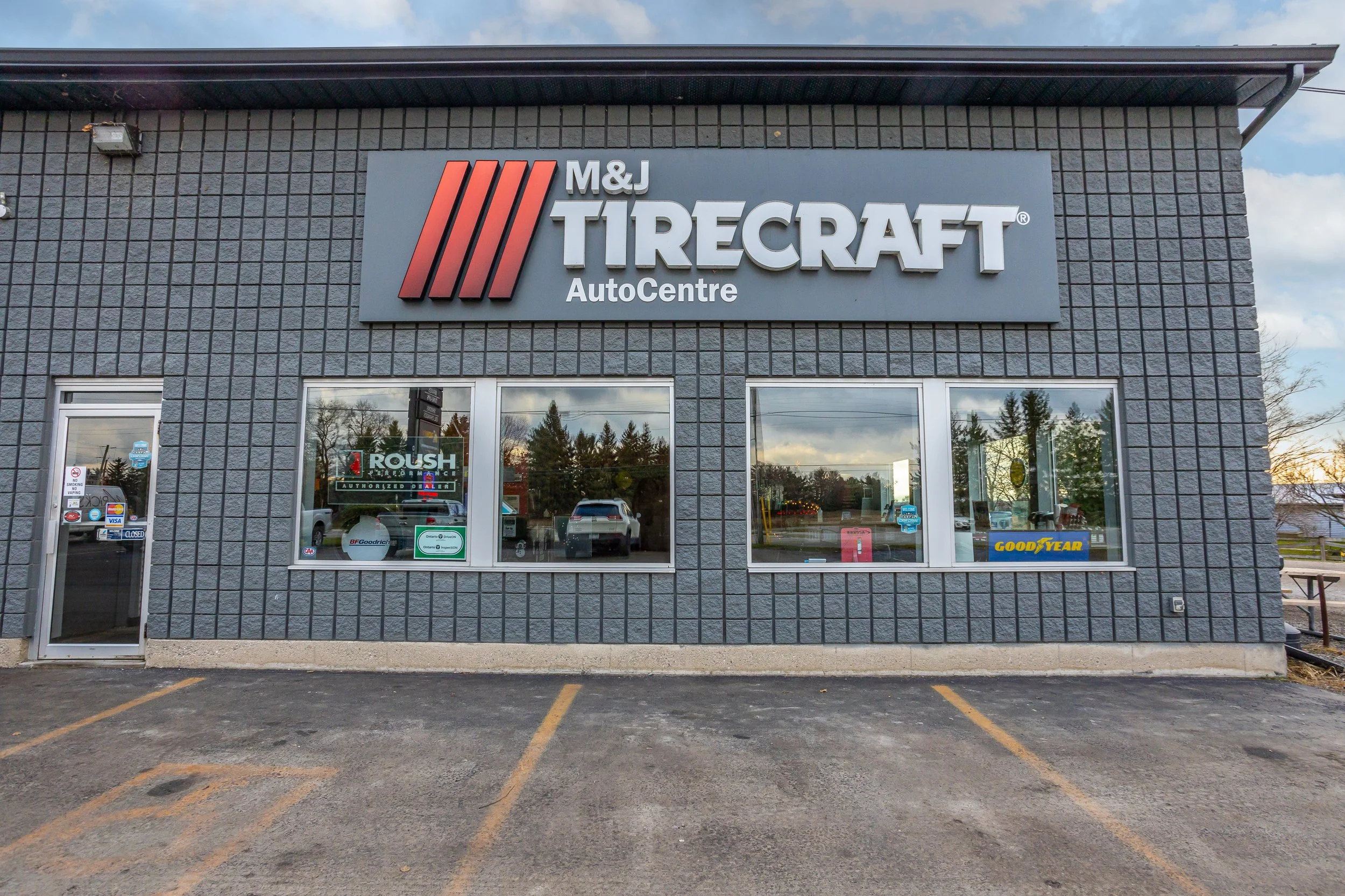 M&J Tirecraft-6.jpg