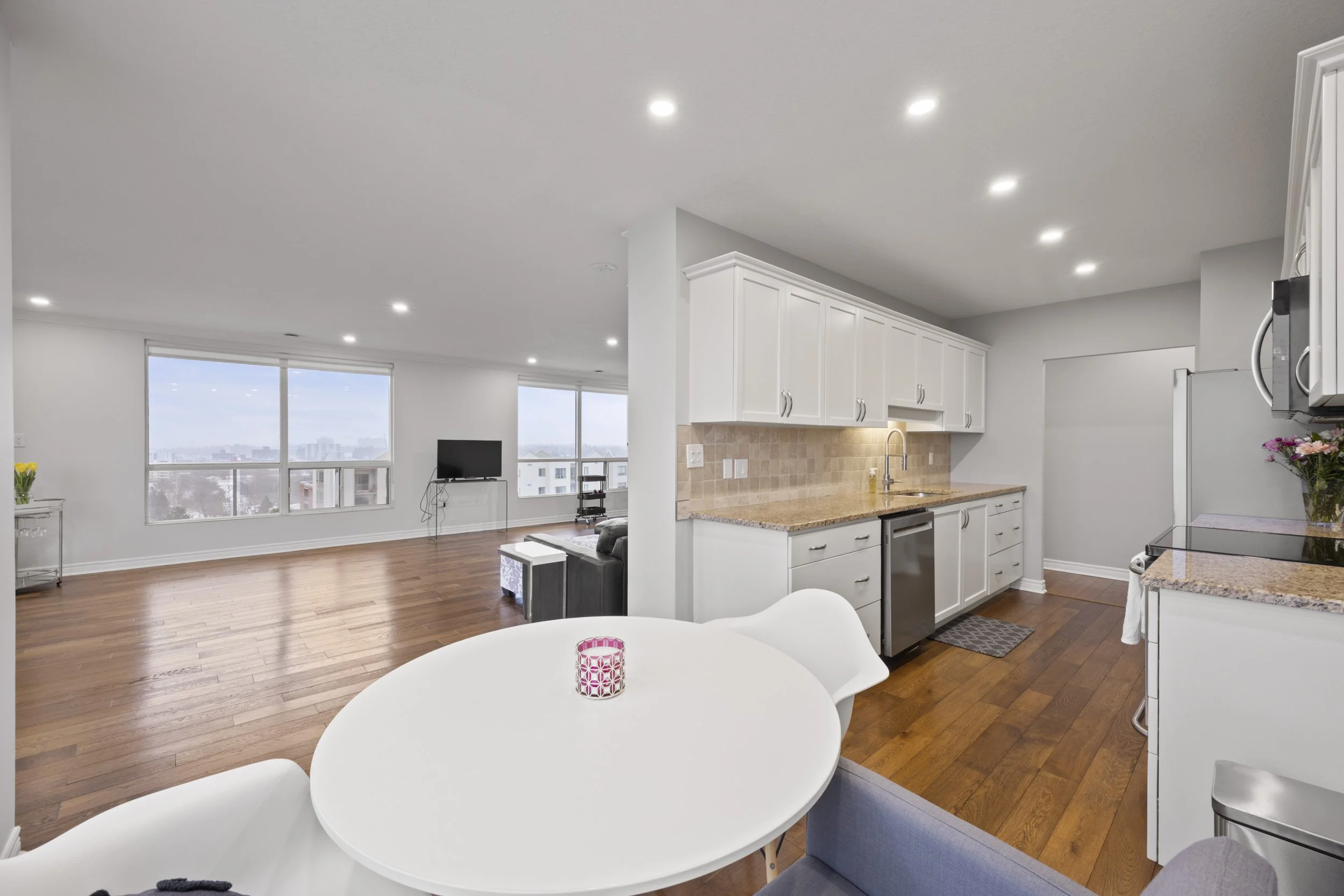 1104-353 Commissioners Rd W -19.JPG