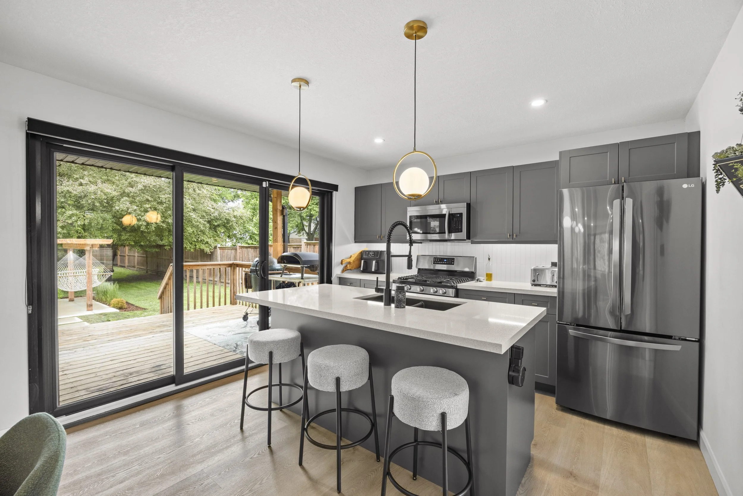 167 Paul St -17.JPG