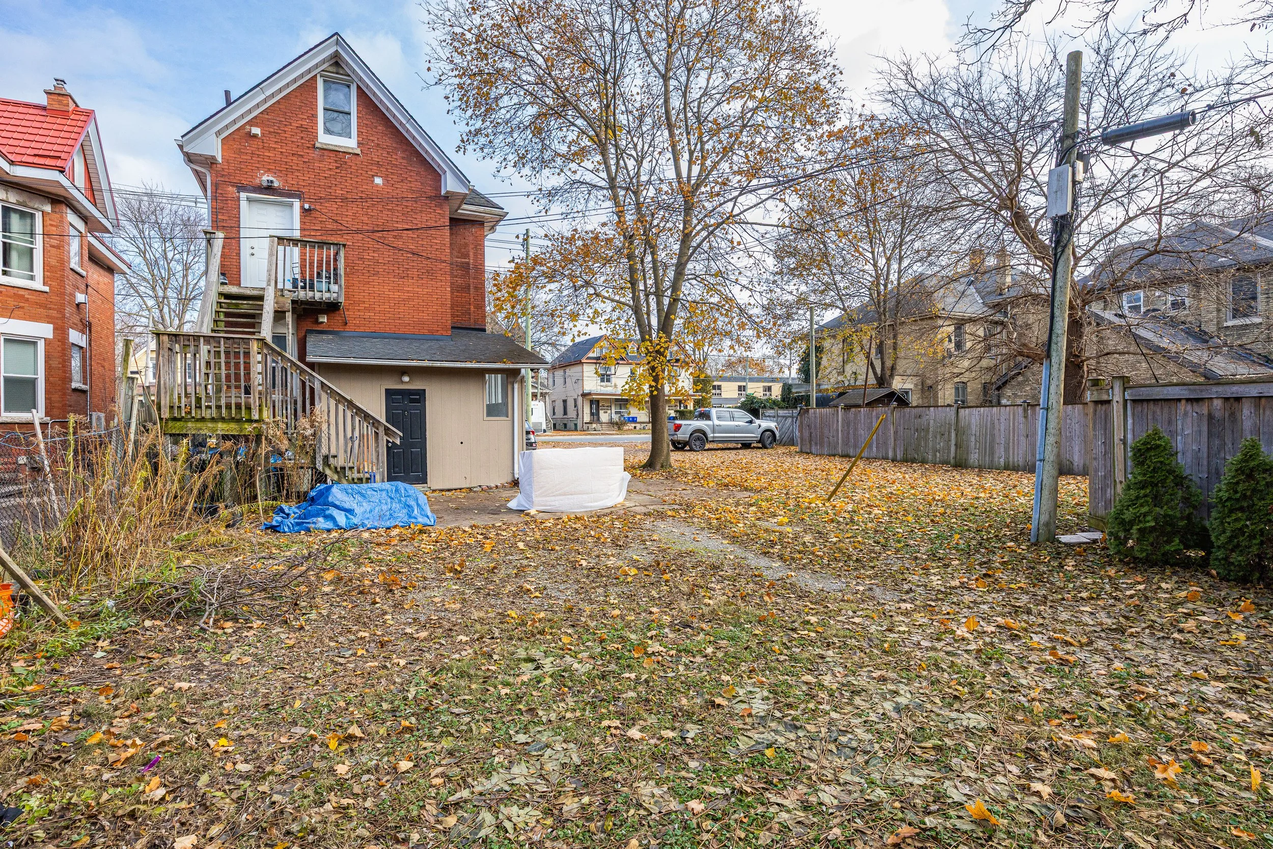 551 Adealide St North -37.jpg