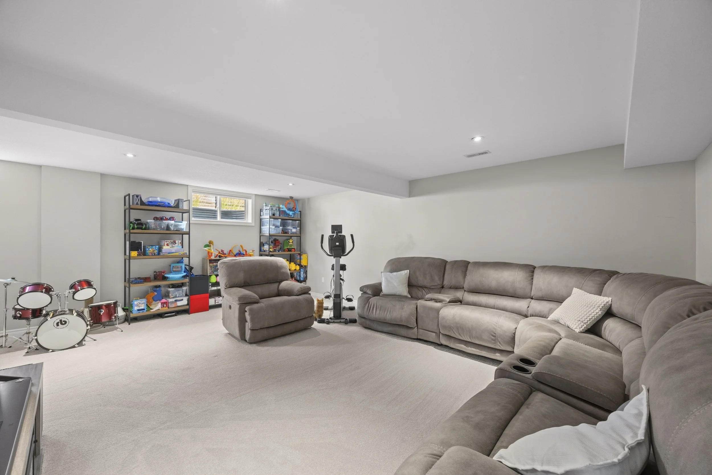 131 Deborah Dr -34.JPG