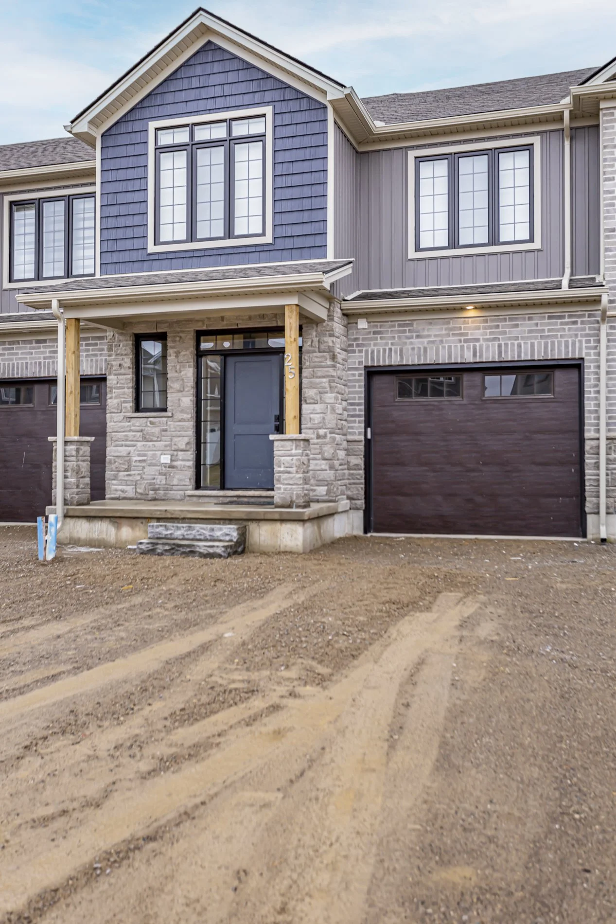 25-93 Stonefield Ln_03.JPG