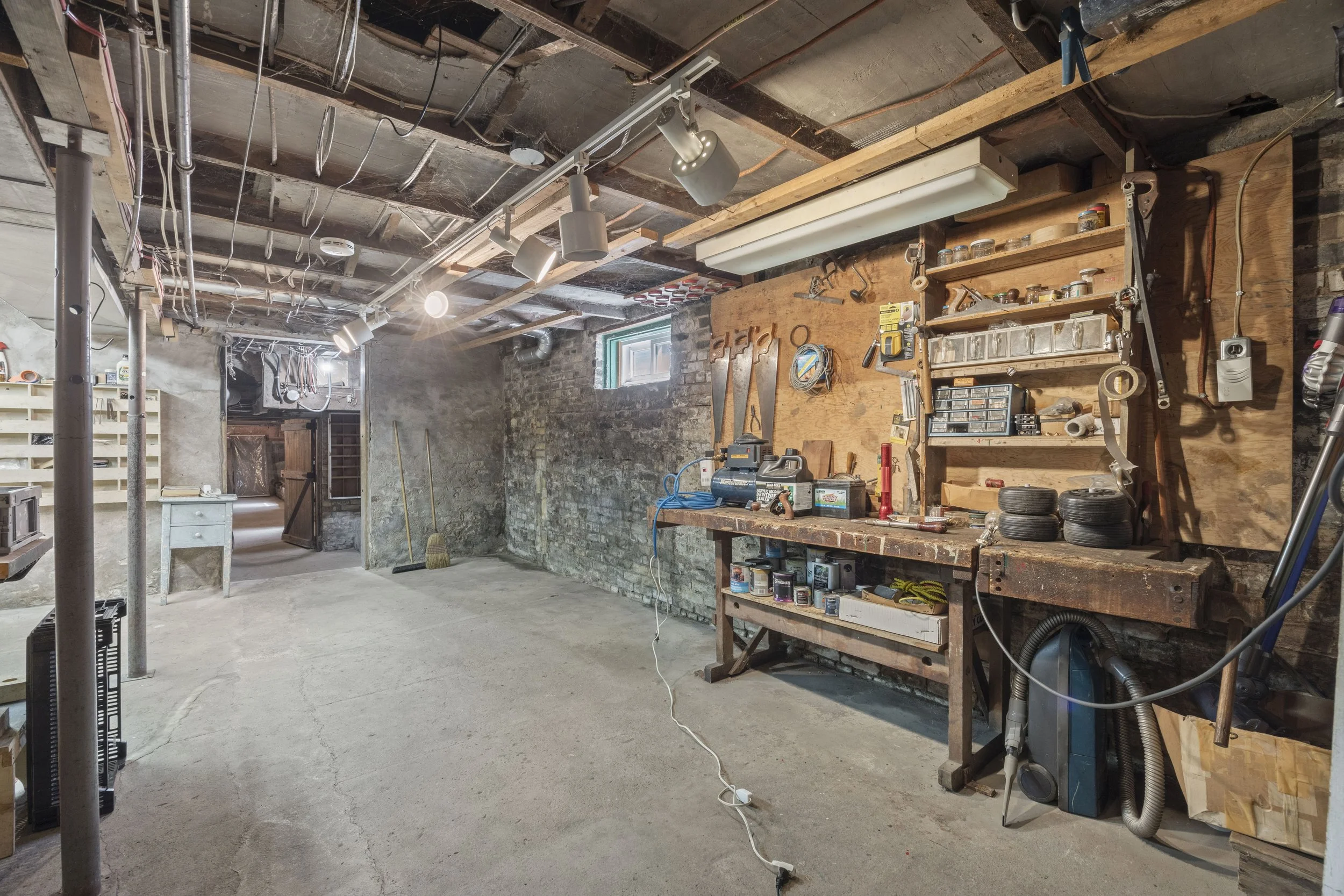 153 Ailsa Craig Main St -31.JPG