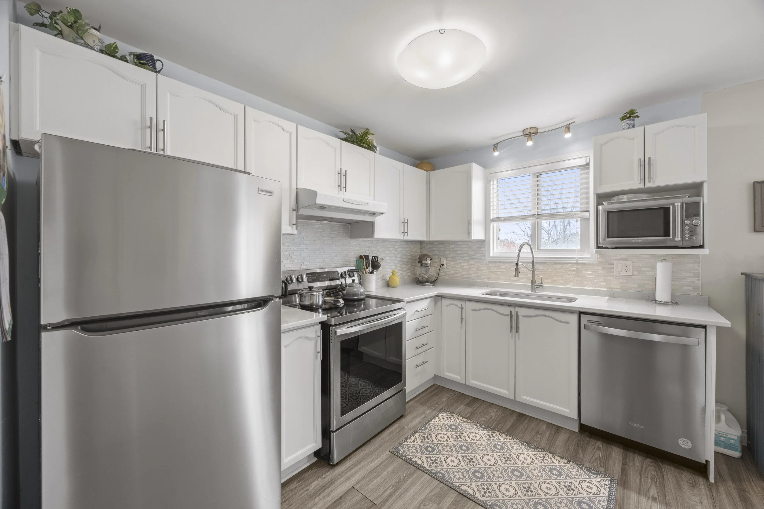 943 Thistledown Way -15.JPG