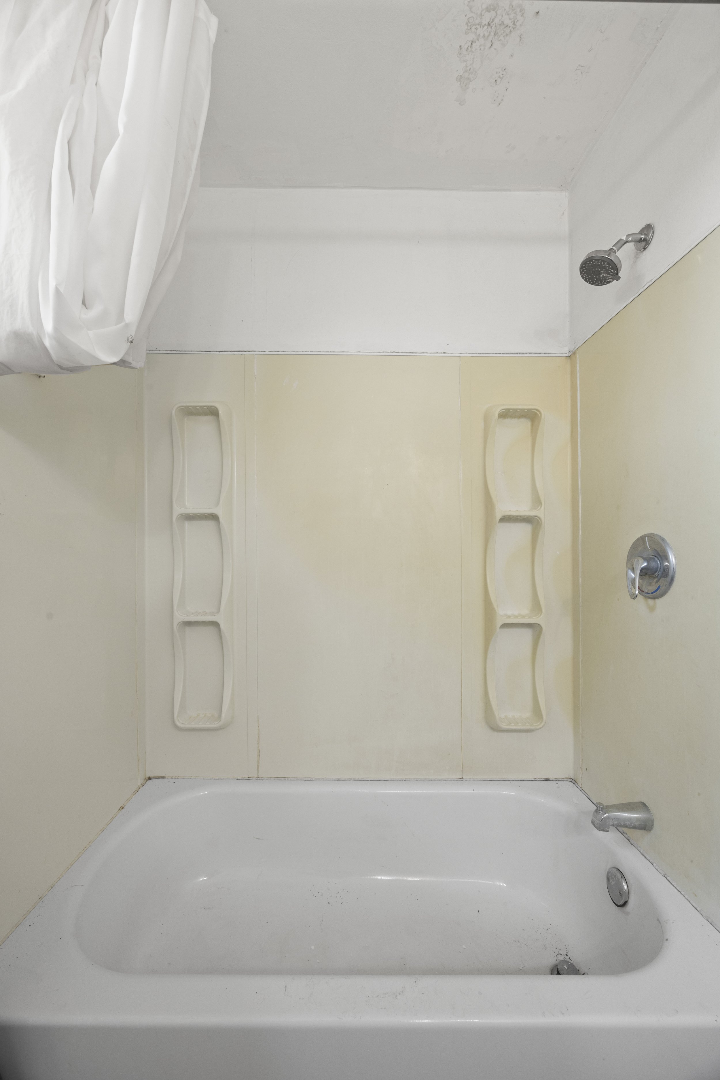 10207 Ivan Dr -16.JPG