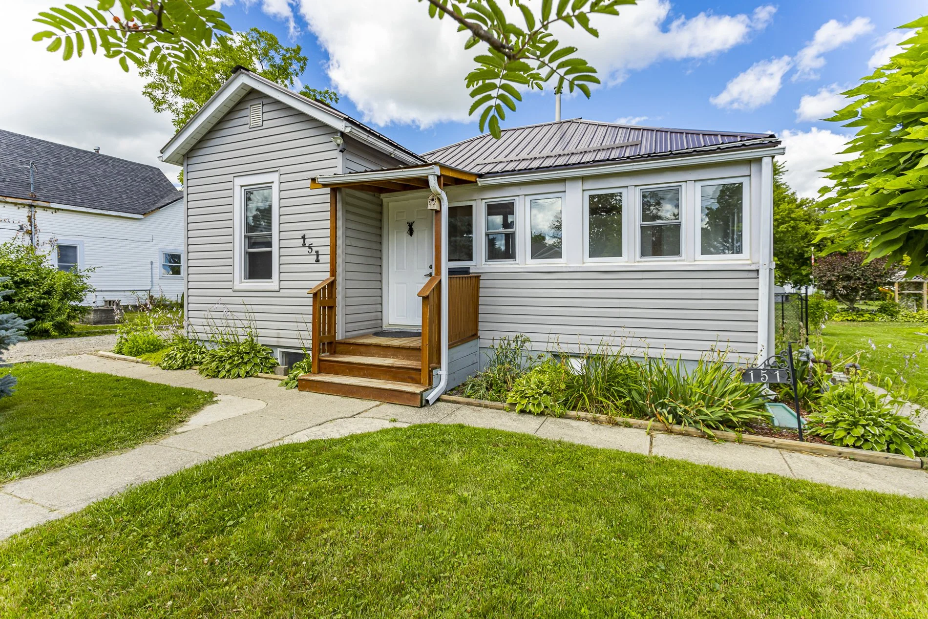 151 Simpson St_01.jpg