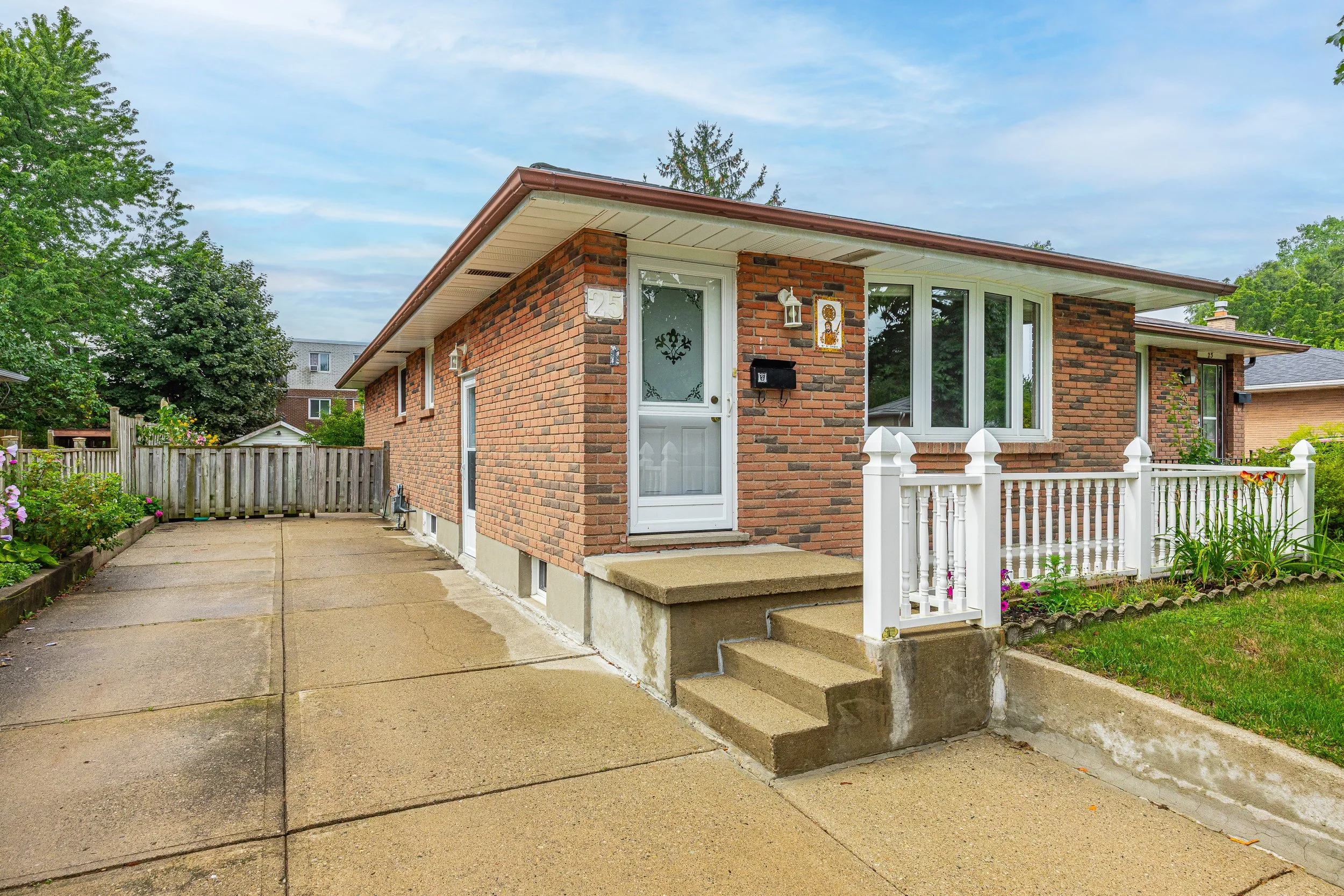 25 Noel Ave -04.jpg