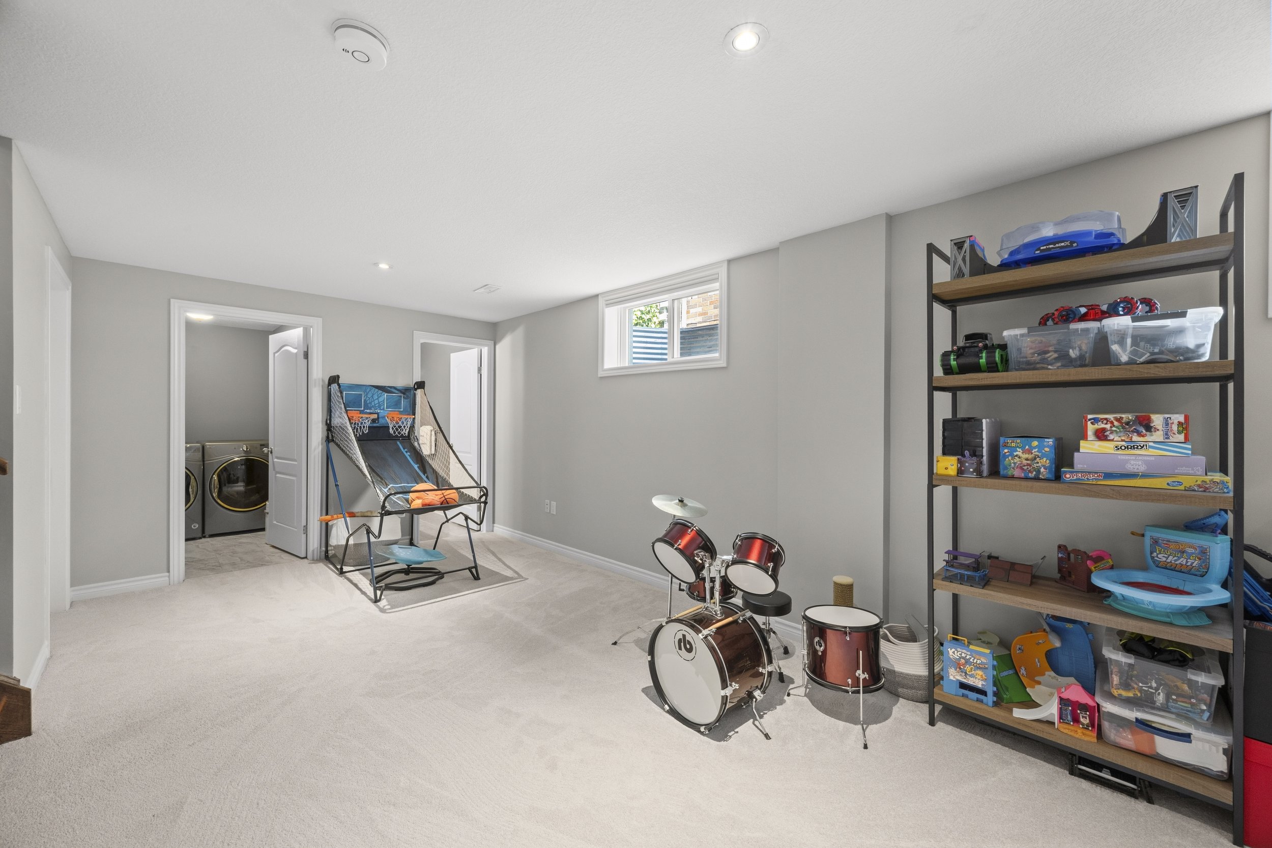 131 Deborah Dr -35.JPG