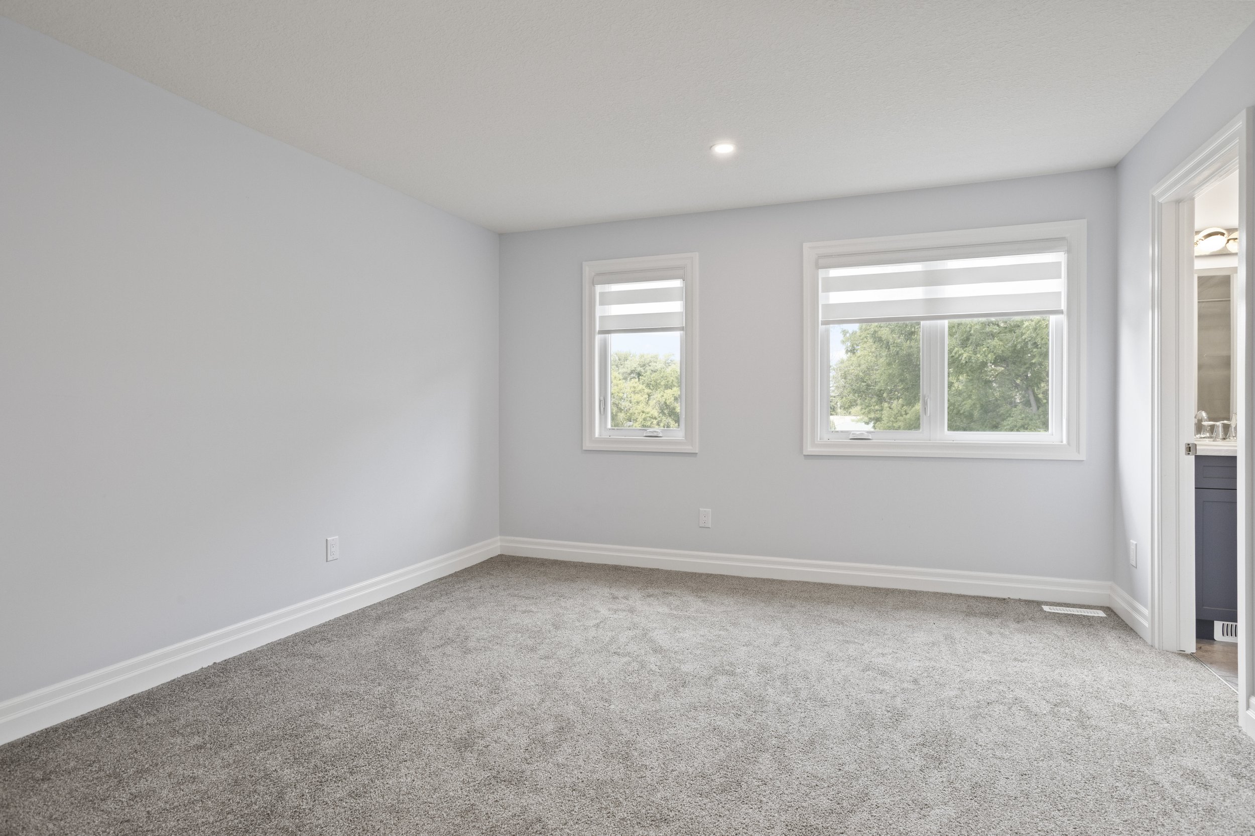 74 Royal Cres -29.JPG