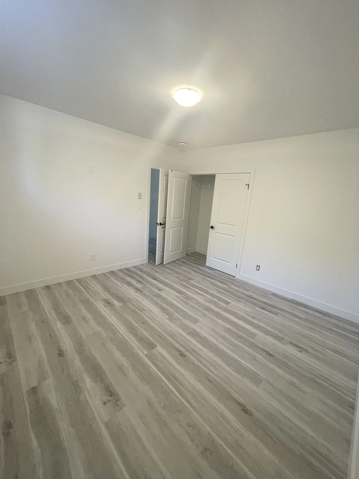 285 William St - Unit 1_05.JPG