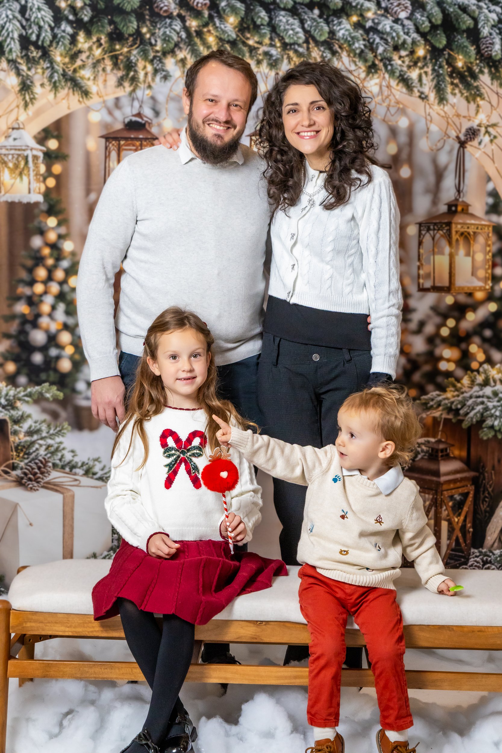 ChristmasMinis_MarkovicFamily_SOCIAL-8.jpg