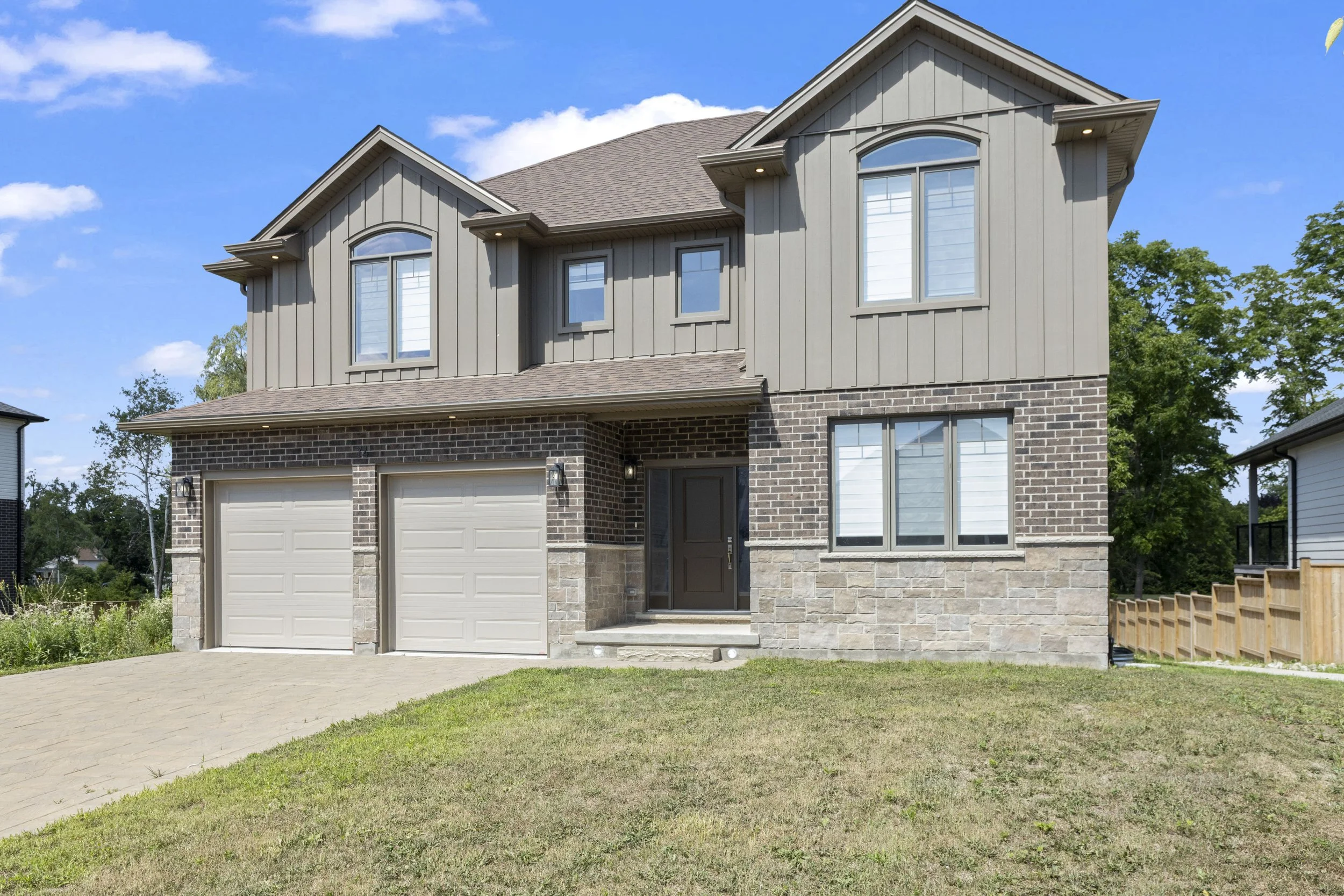 74 Royal Cres -02.JPG