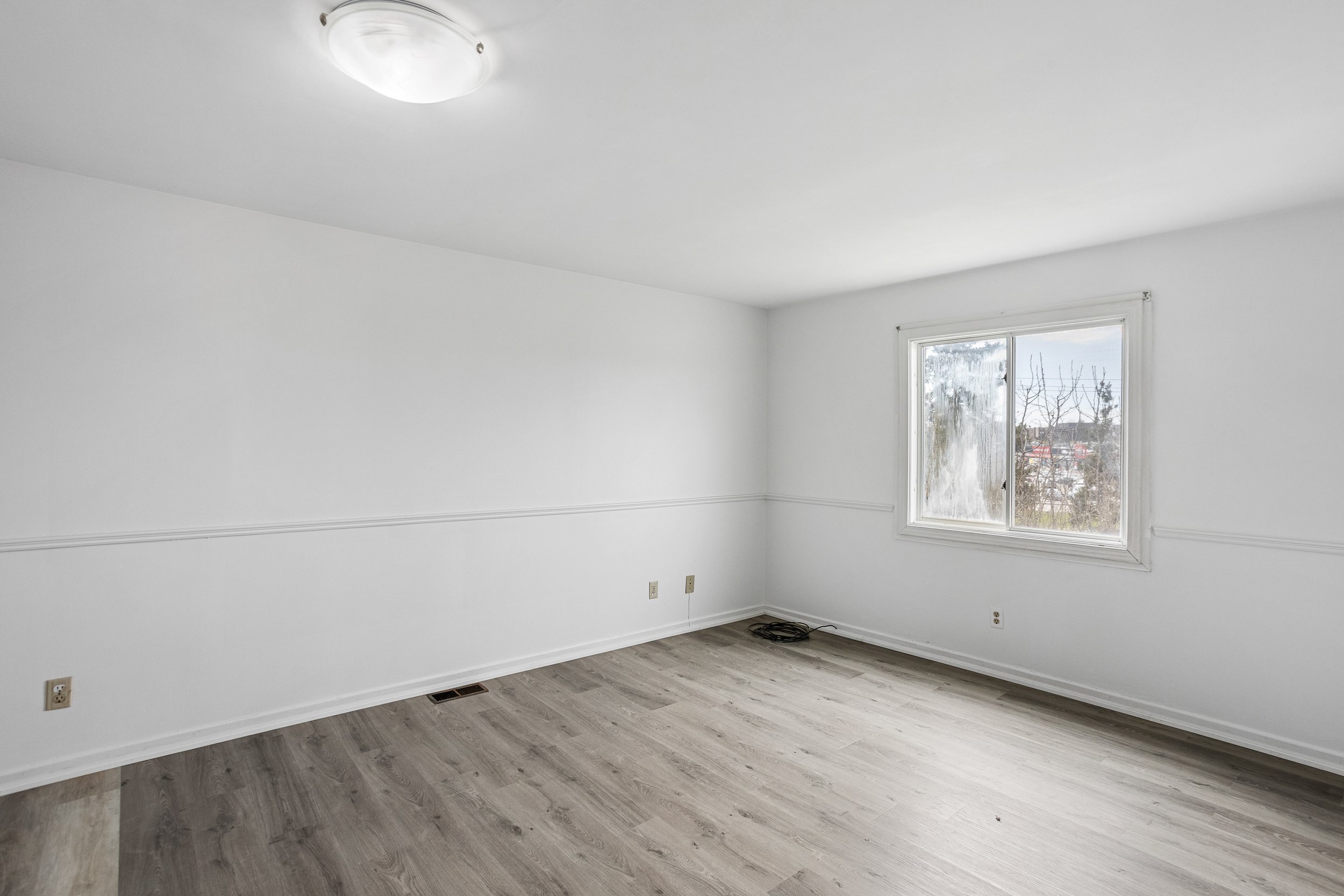 216 Homestead Cres-19.jpg