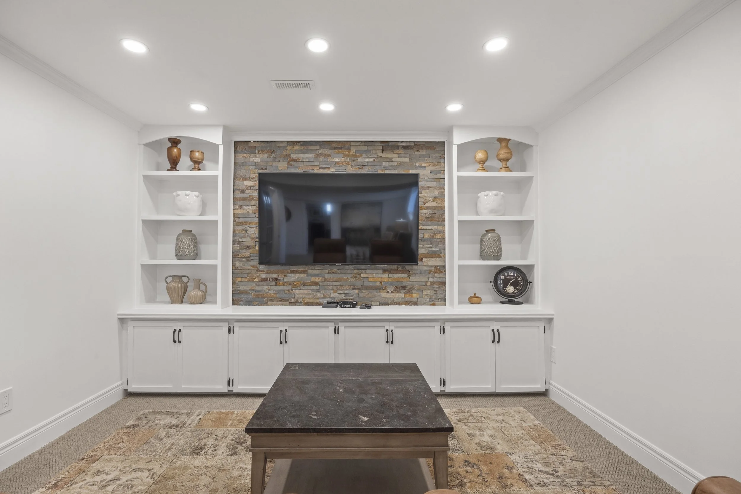 10-2080 Beaverbrook Ave -31.JPG