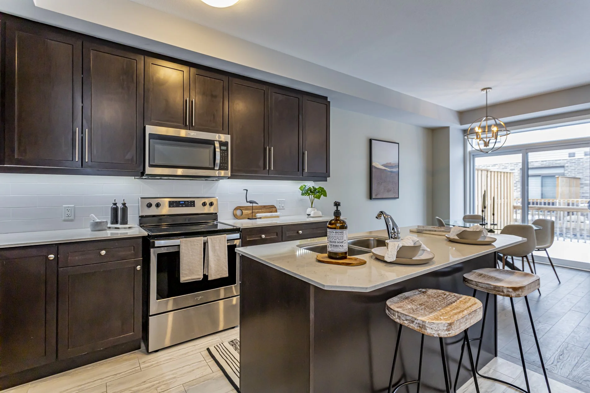 97-1960 Dalmagarry Rd_11.jpg