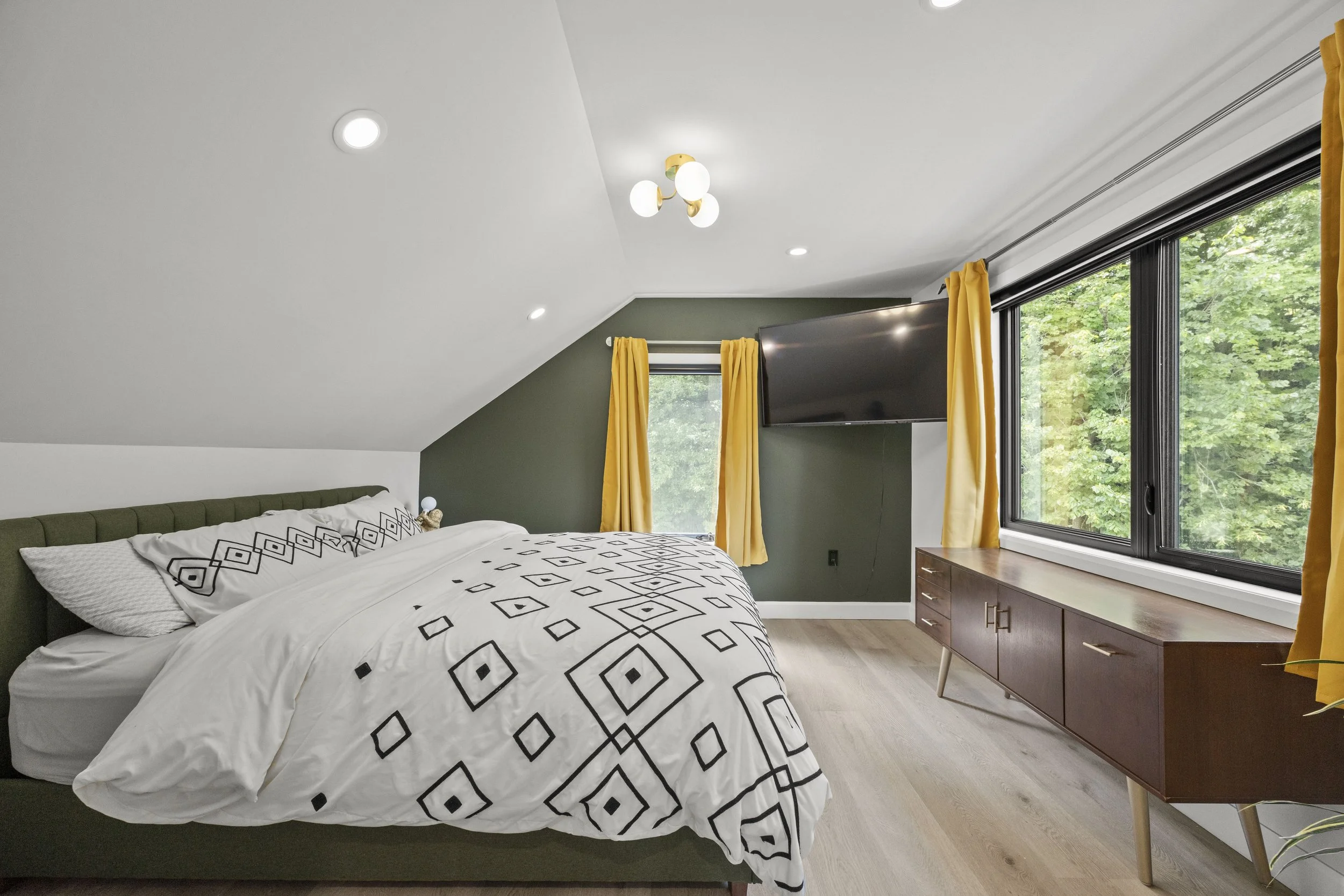 167 Paul St -32.JPG