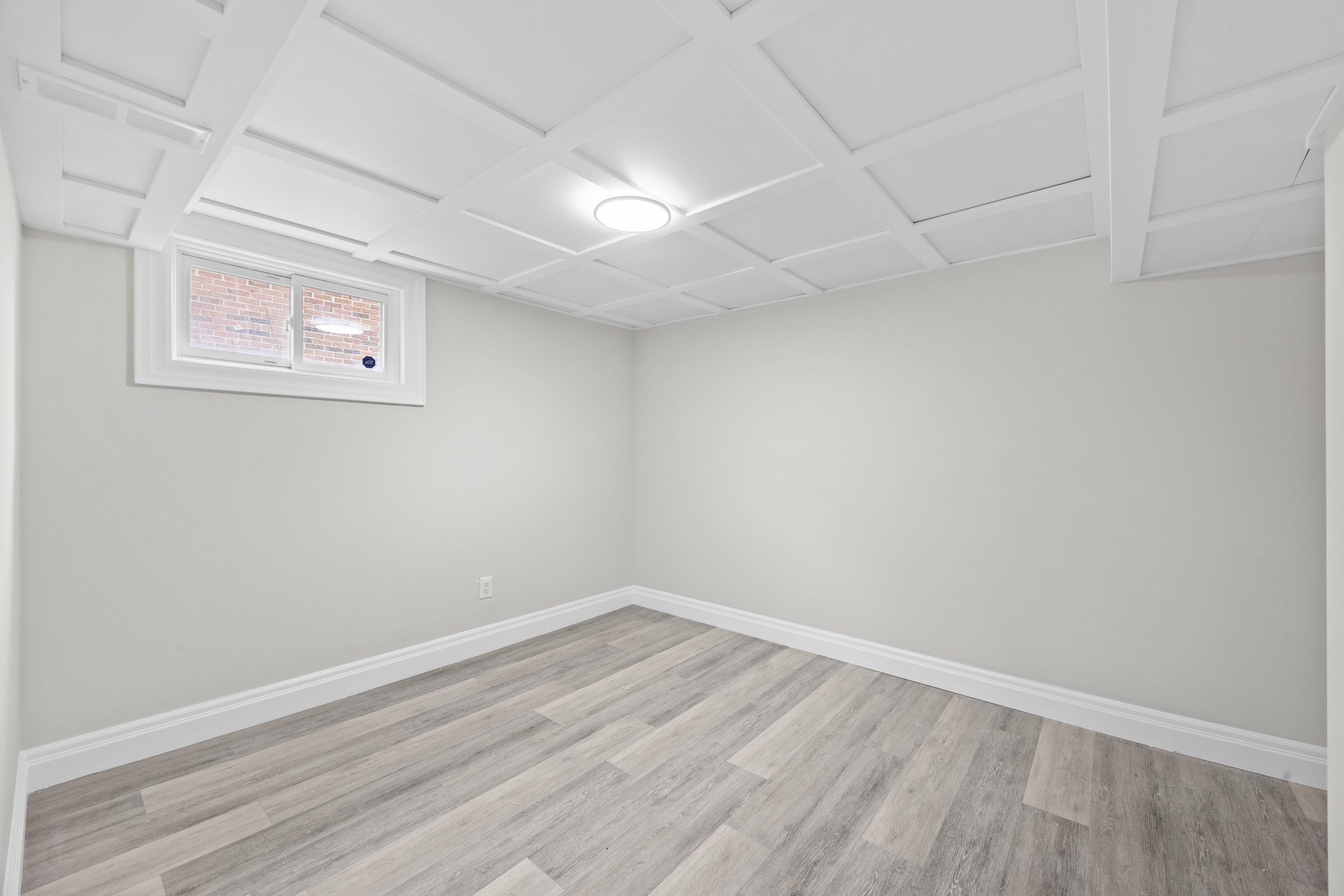 1326 Brydges St -33.JPG
