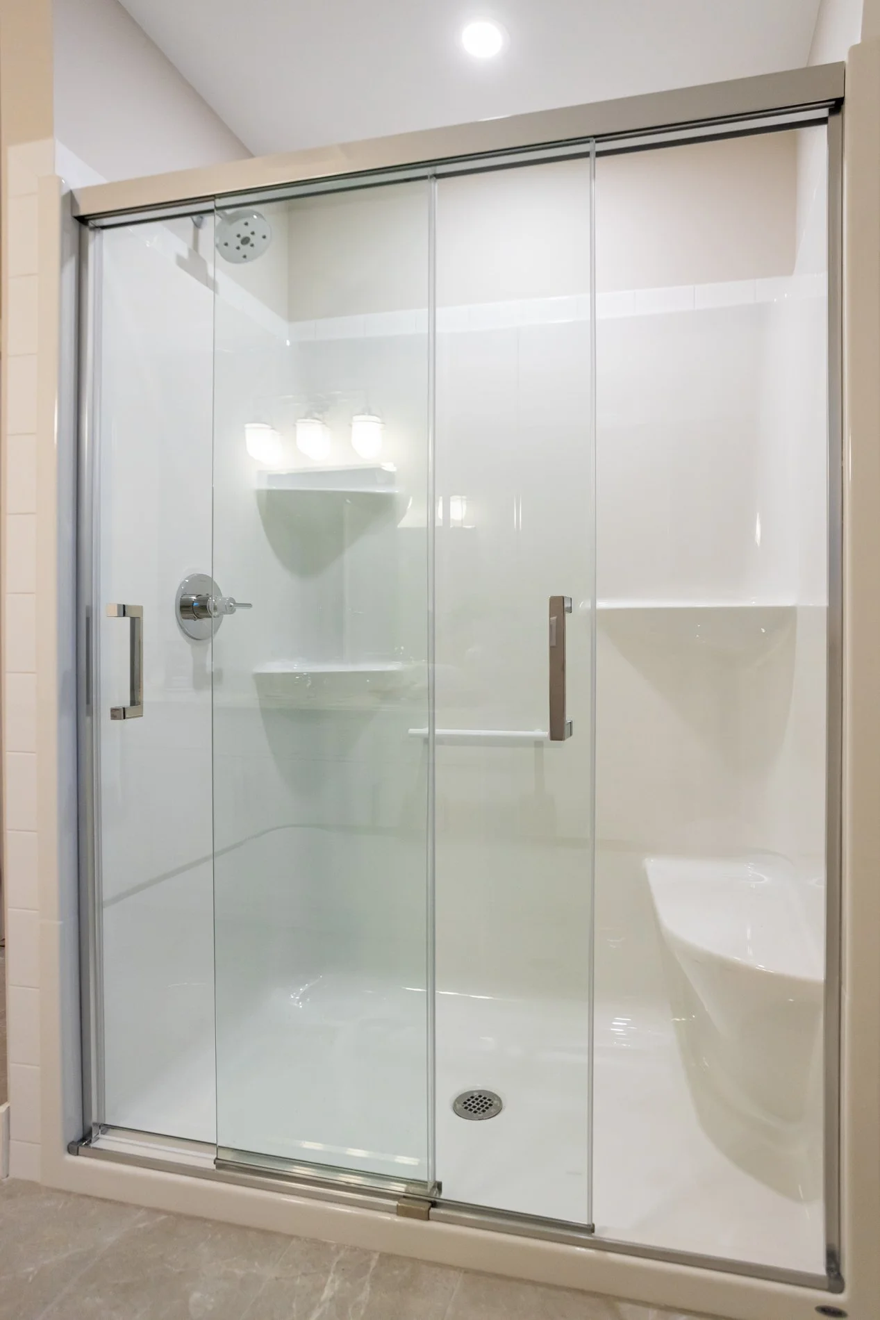 413 Breakwater Blvd-30.jpg