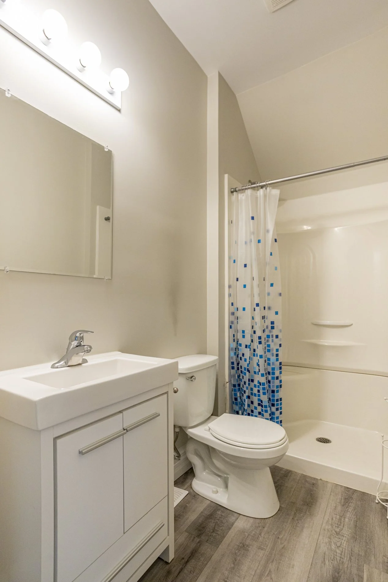 621 Dufferin Ave_26.JPG