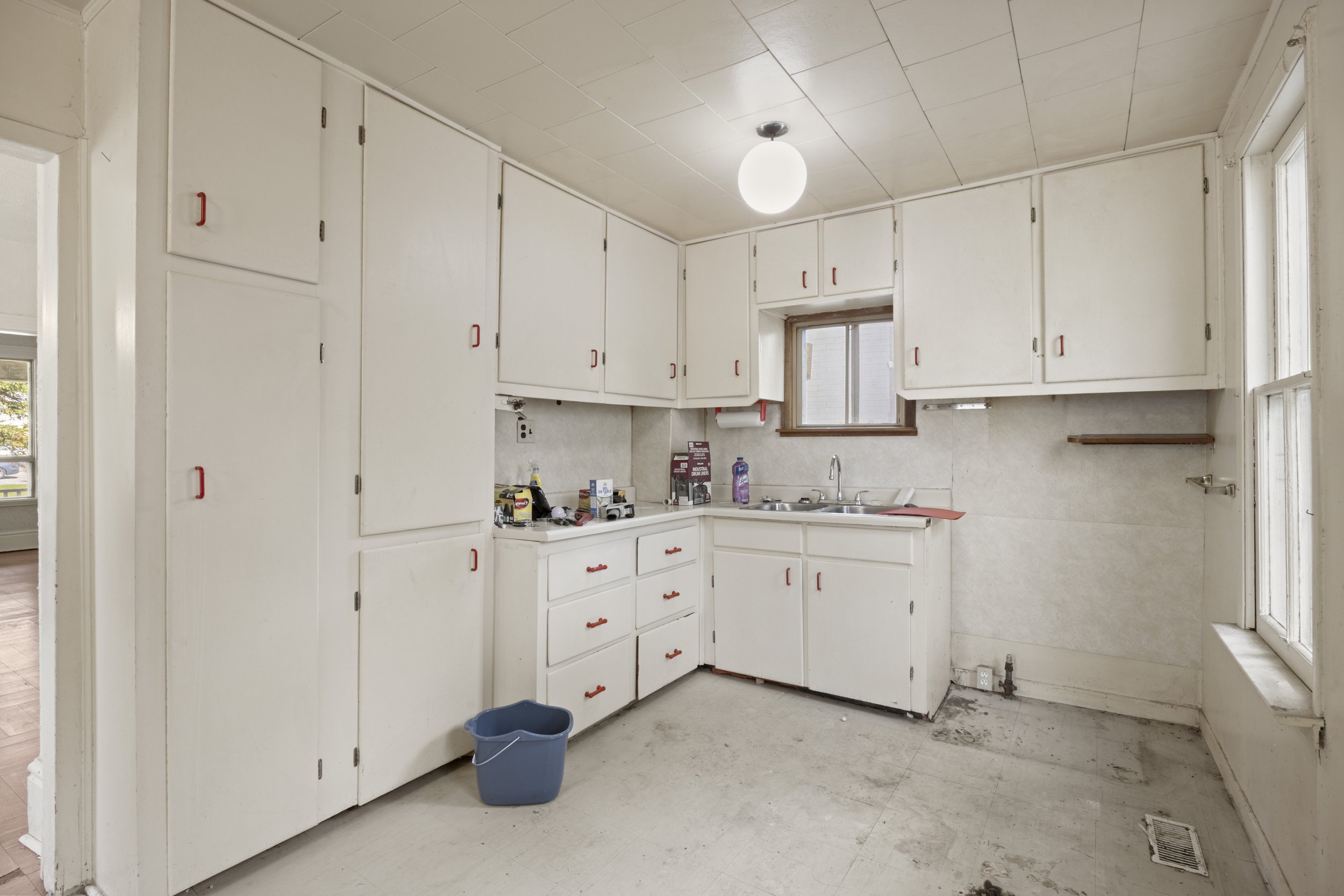 553 Piccadilly St -13.JPG