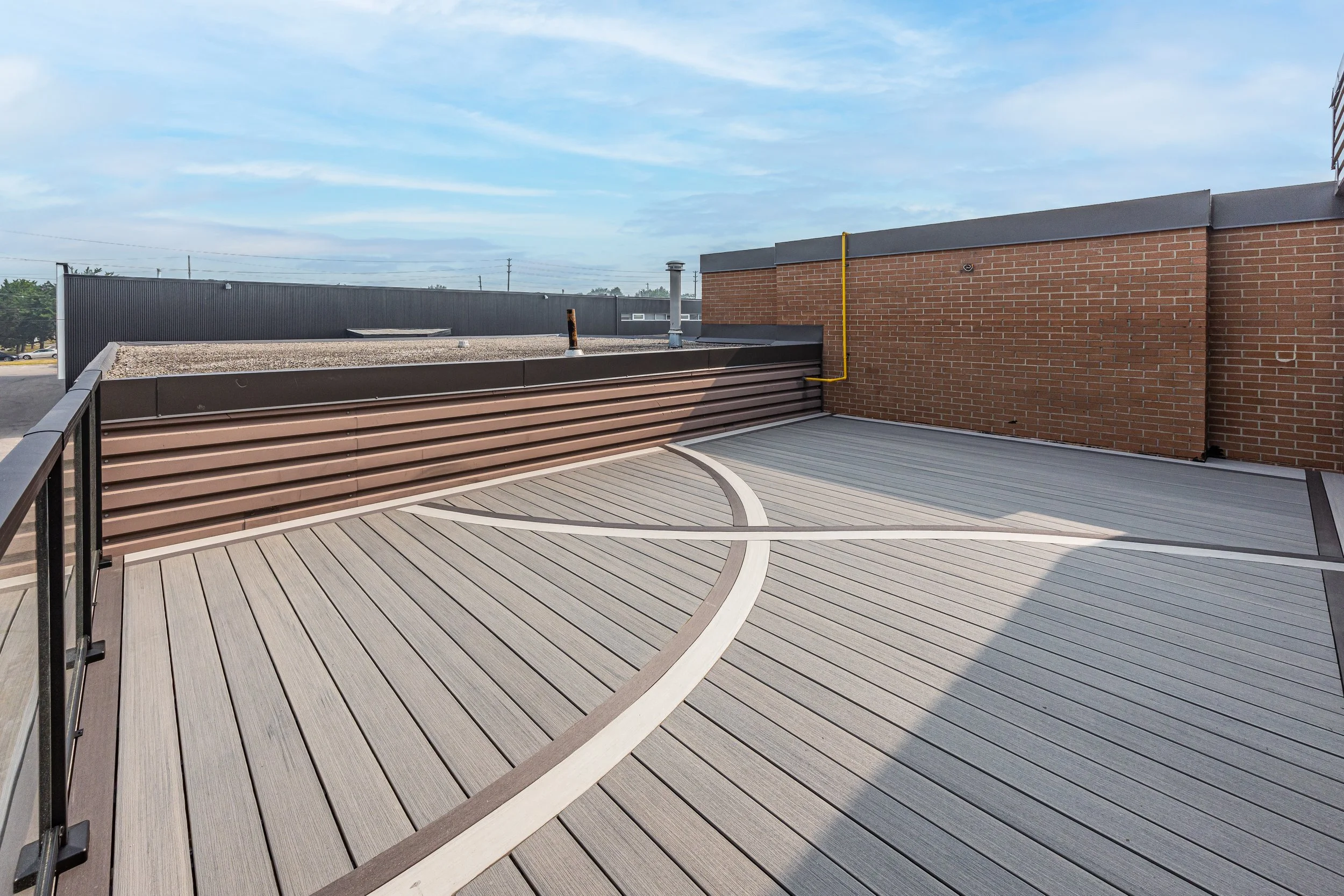 PHOTOS - 427 Newbold St-2.jpg