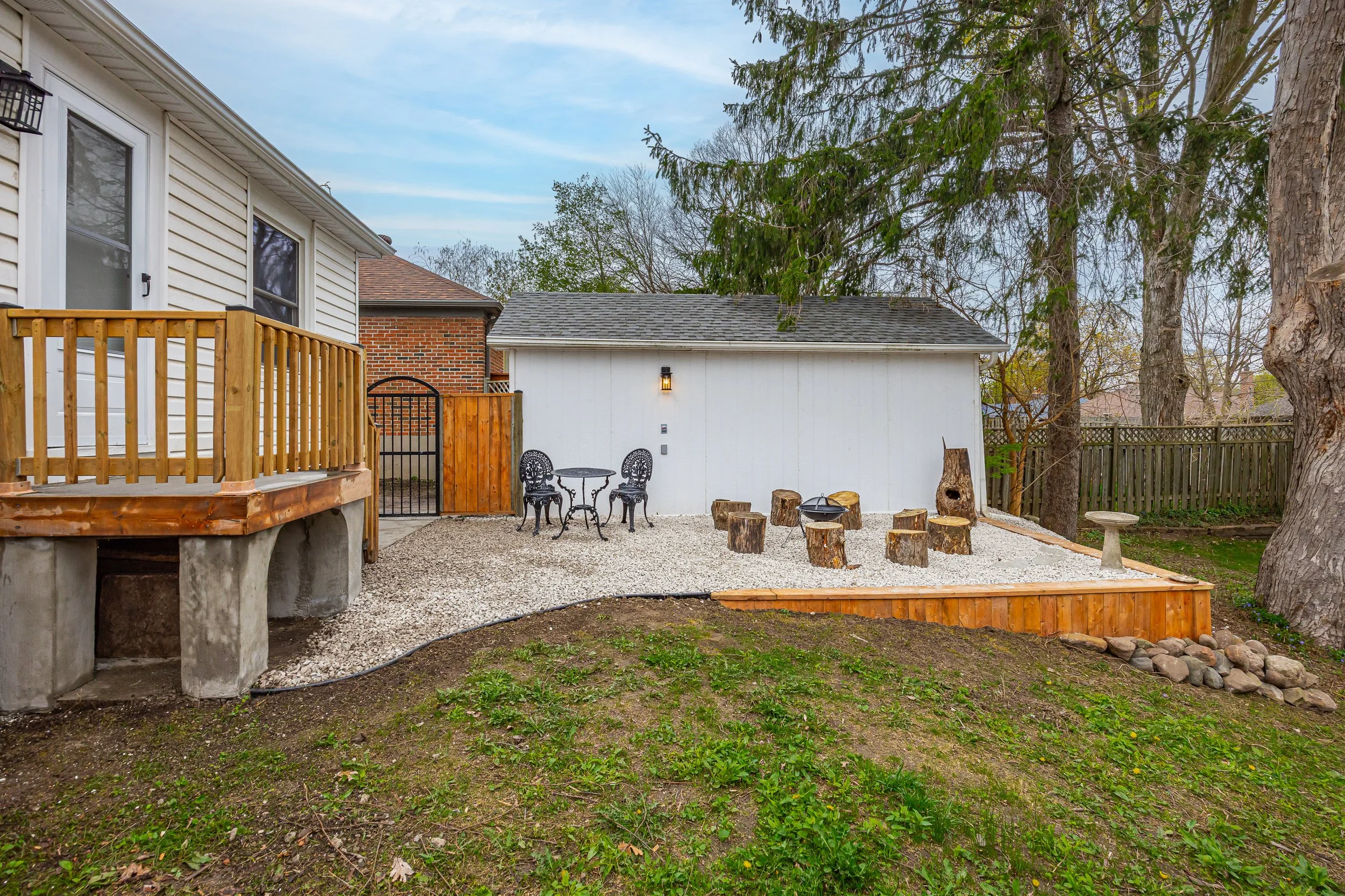 1326 Brydges St -38.jpg
