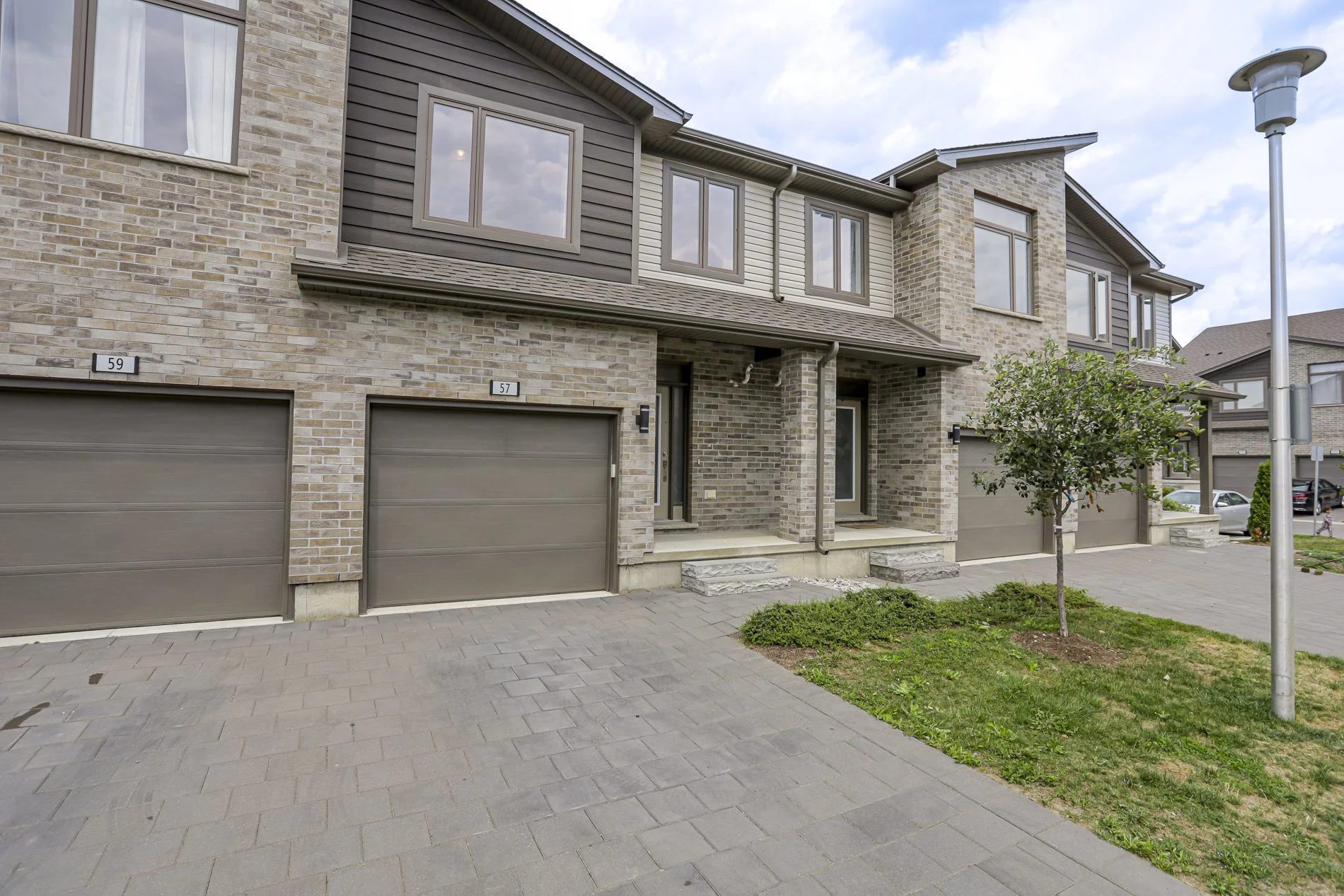 57-1960 Dalmagarry Rd_04.jpg