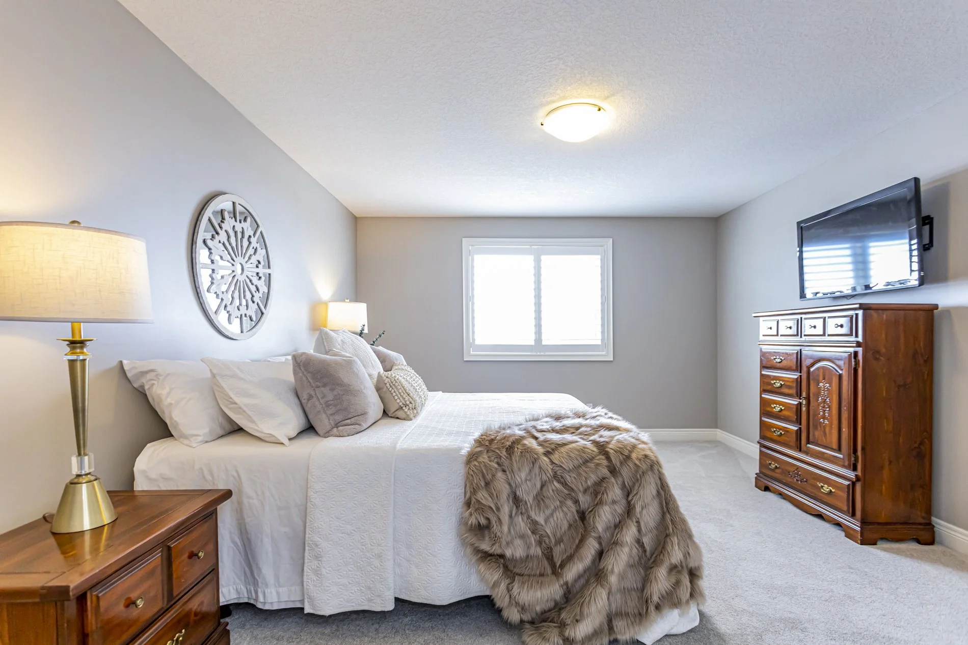 2161 Dogwood Cres_25.JPG