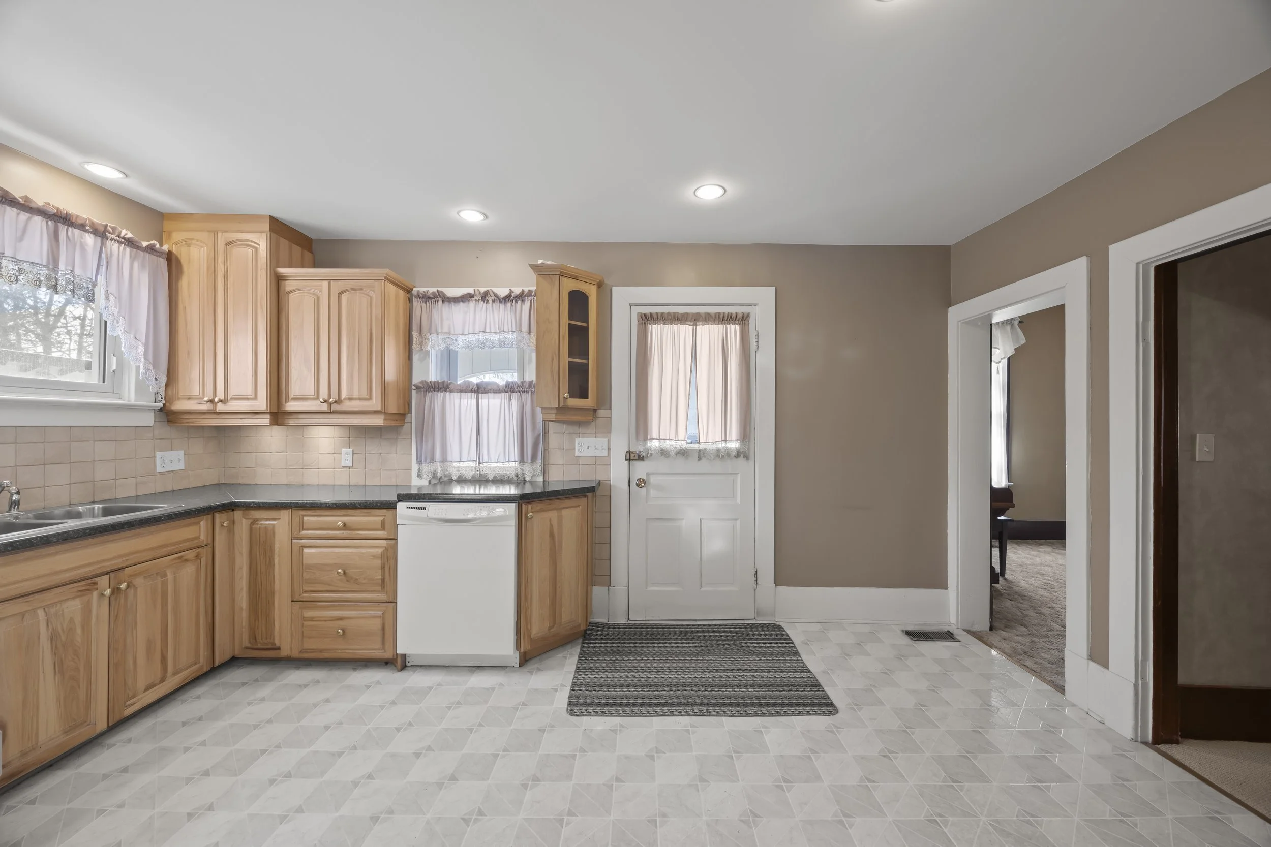 136 Queen St -08.JPG