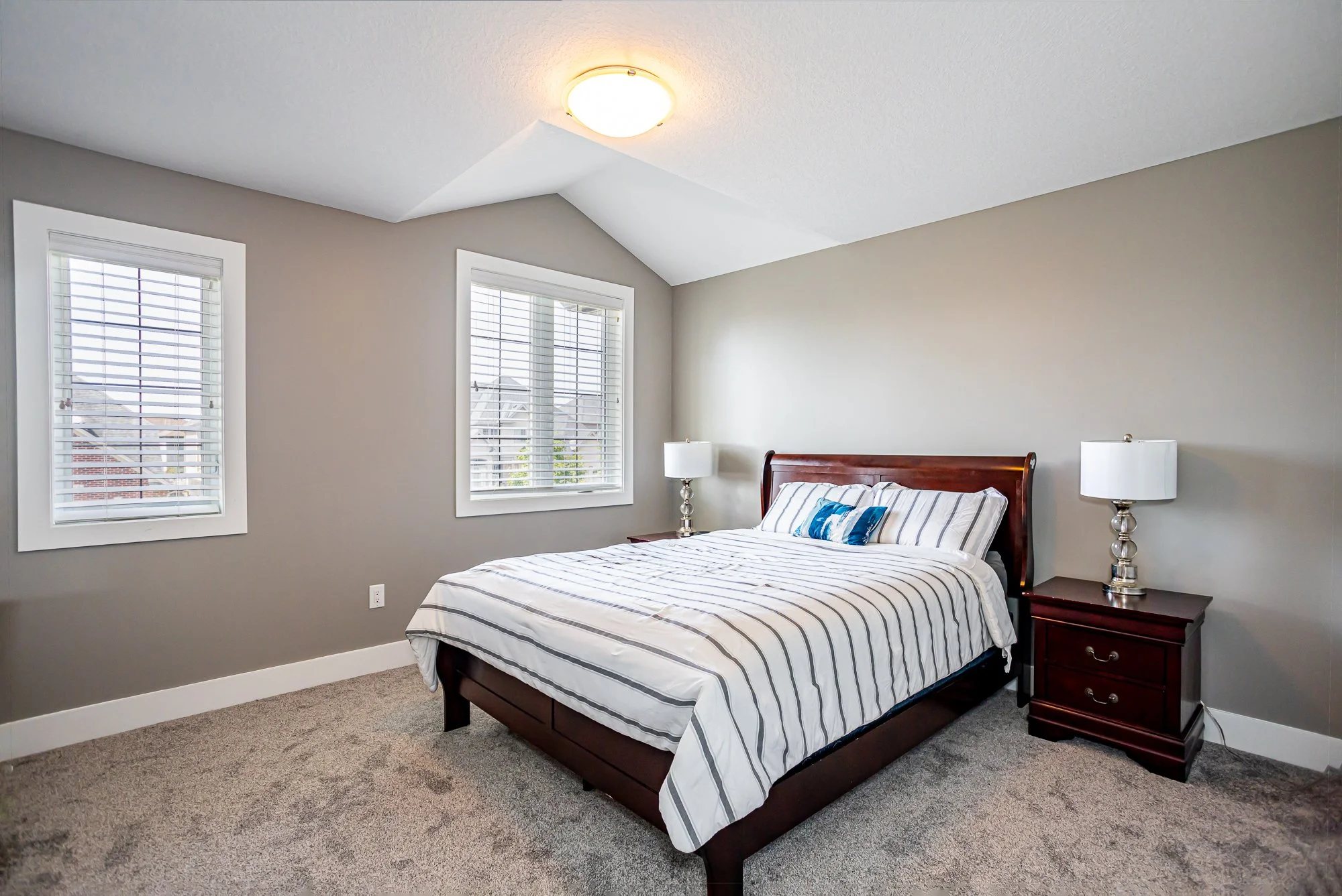 1846 Ballymote Ave-28.jpg
