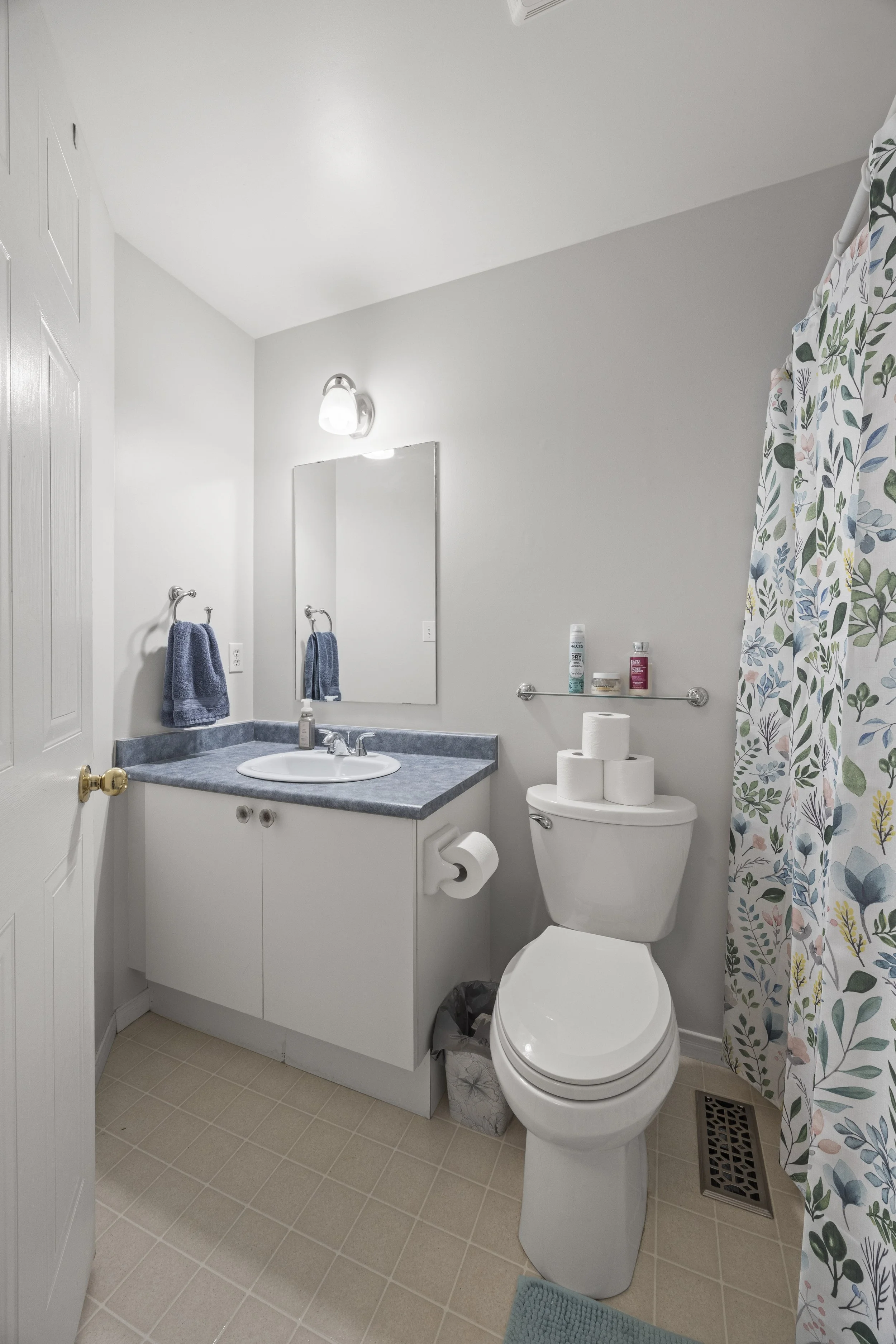 25-9 Ailsa Place-29.JPG