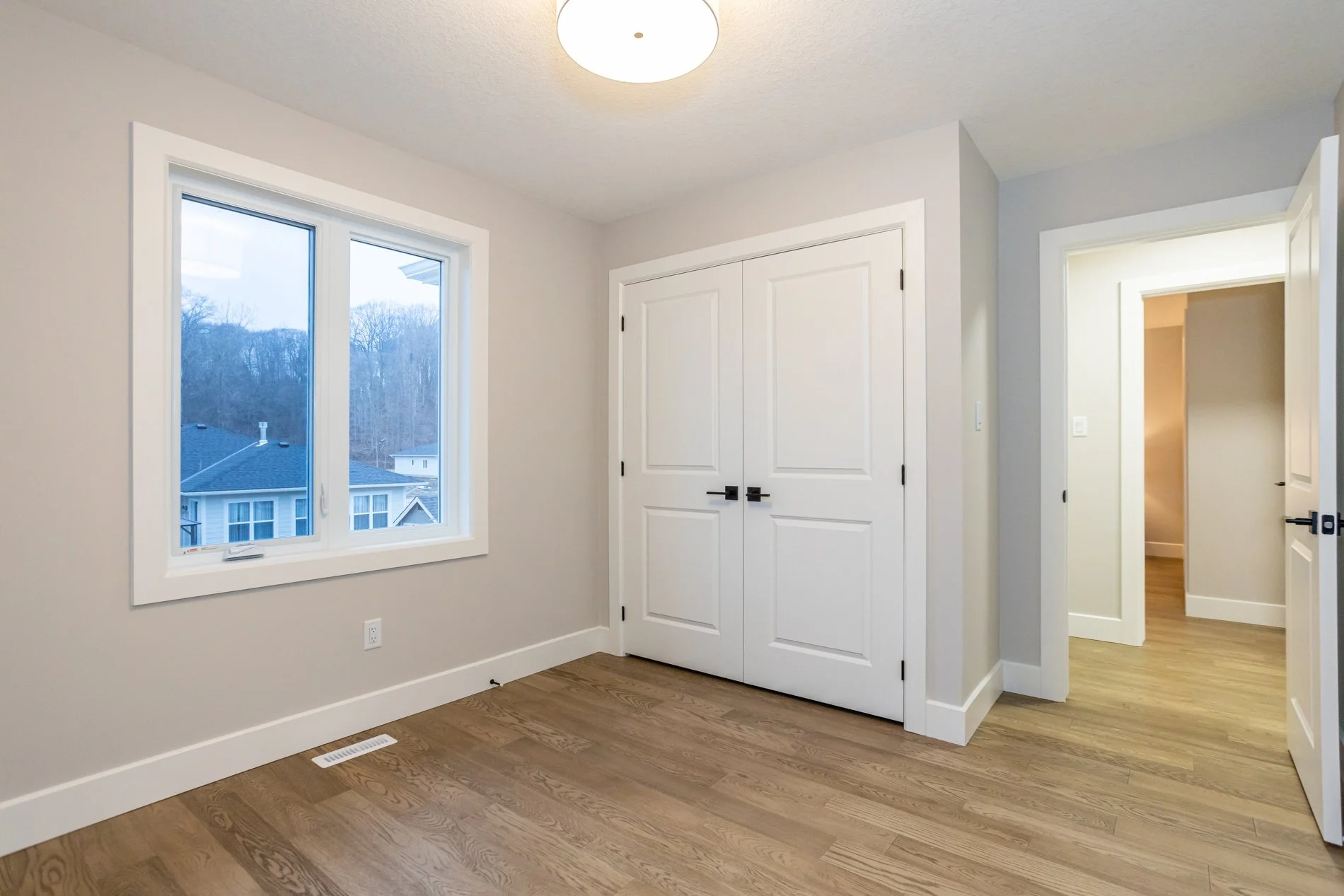 413 Breakwater Blvd-31.jpg