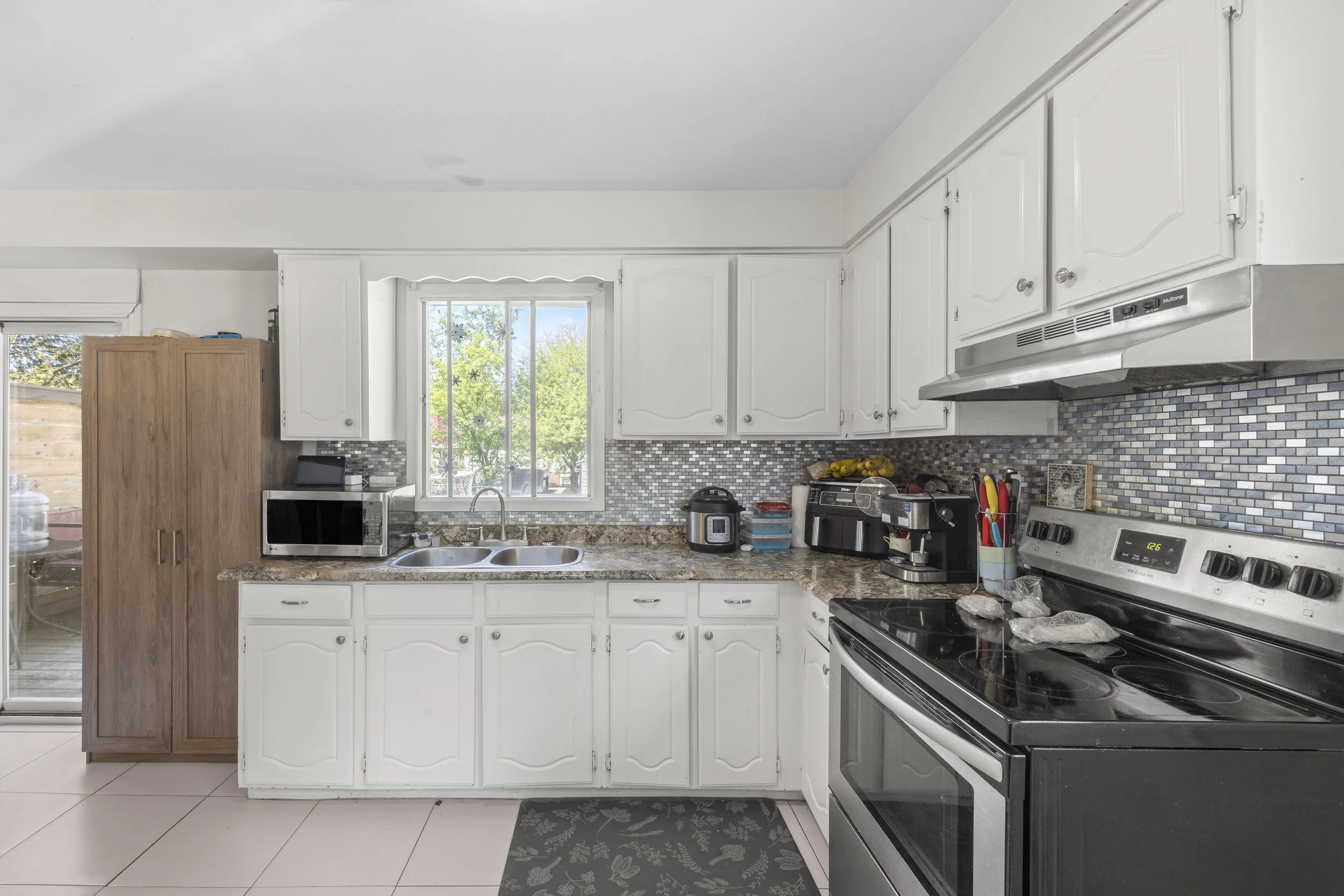 1769 Aldersbrook Rd -19.JPG