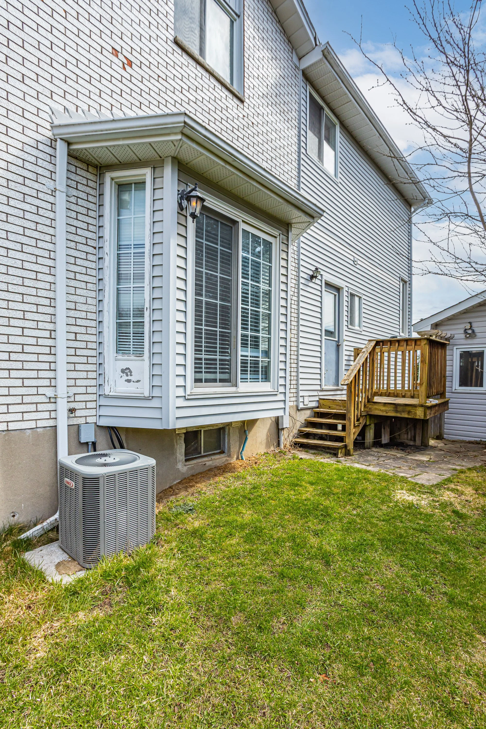 216 Homestead Cres-32.jpg