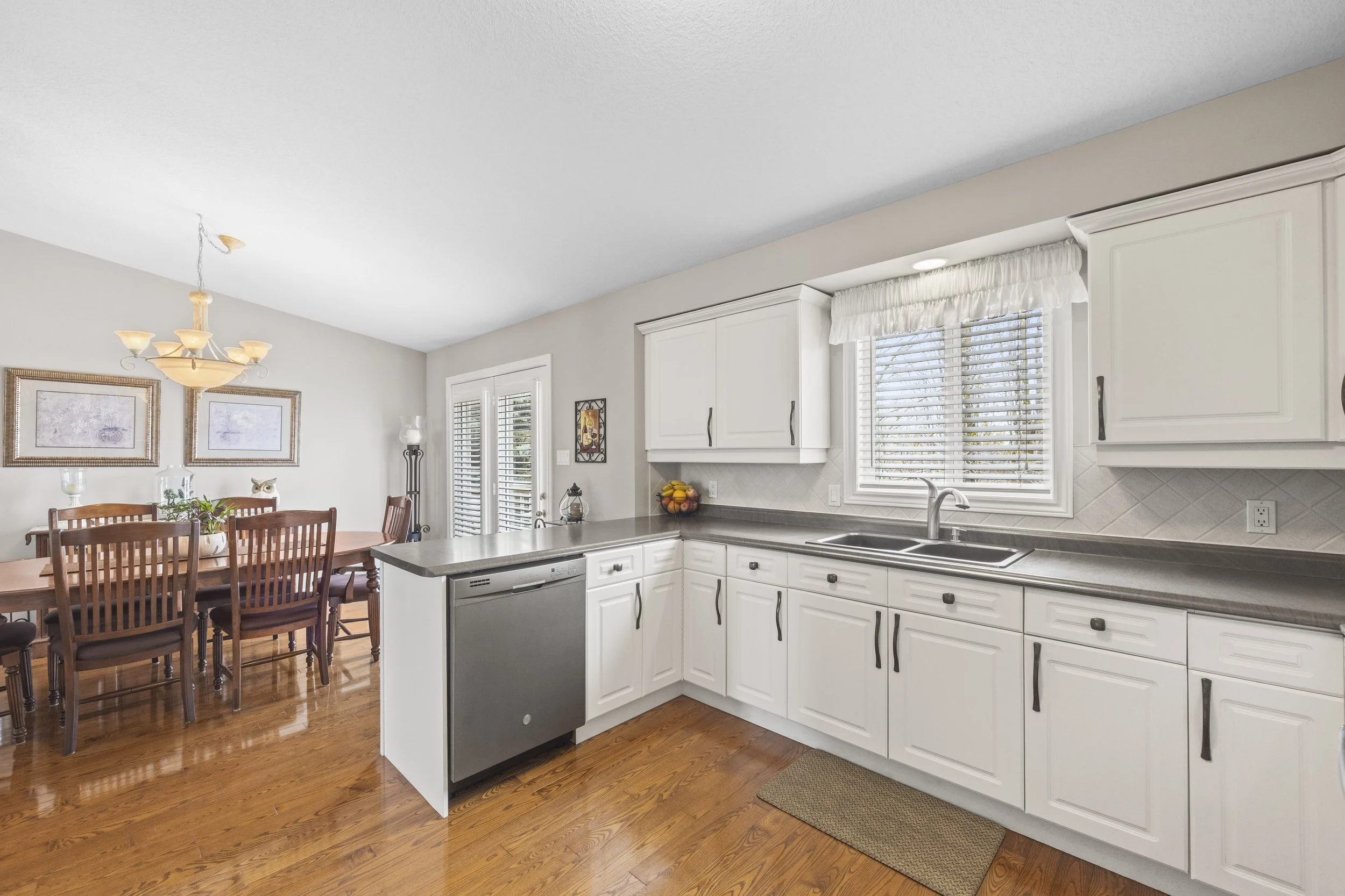 4 Oakwood Crt -19.JPG