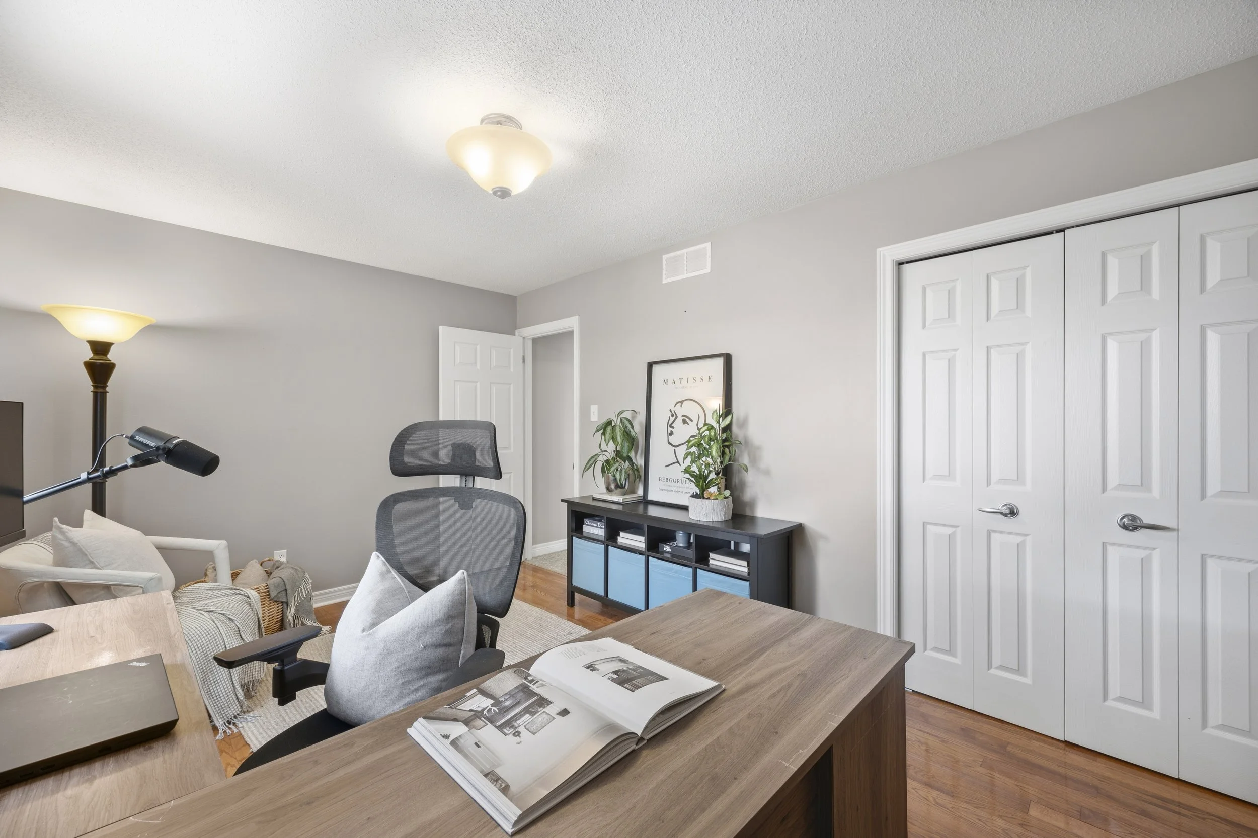 245 Ensign Cres -34.JPG