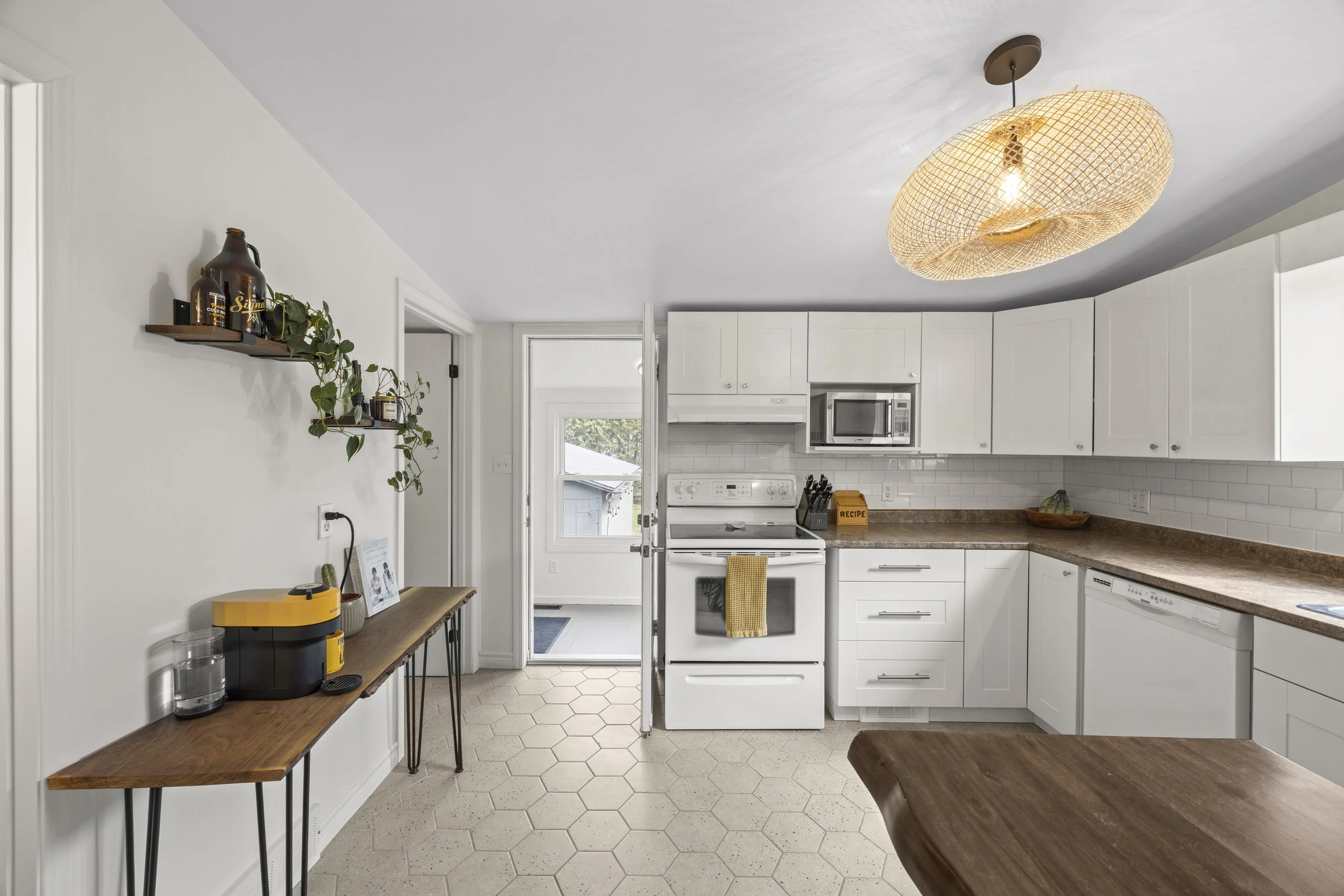 154 Colborne St -21.JPG