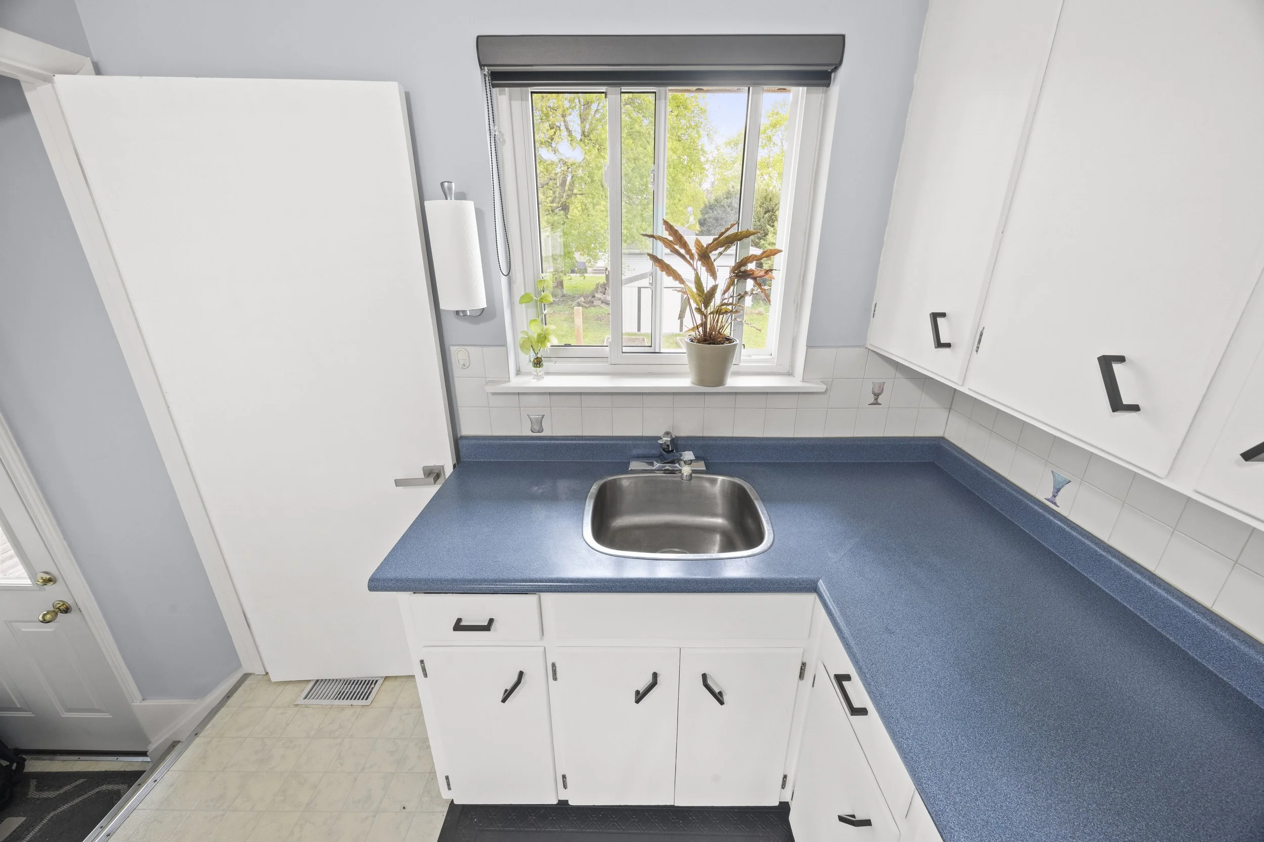 219 Burnside Dr -17.JPG